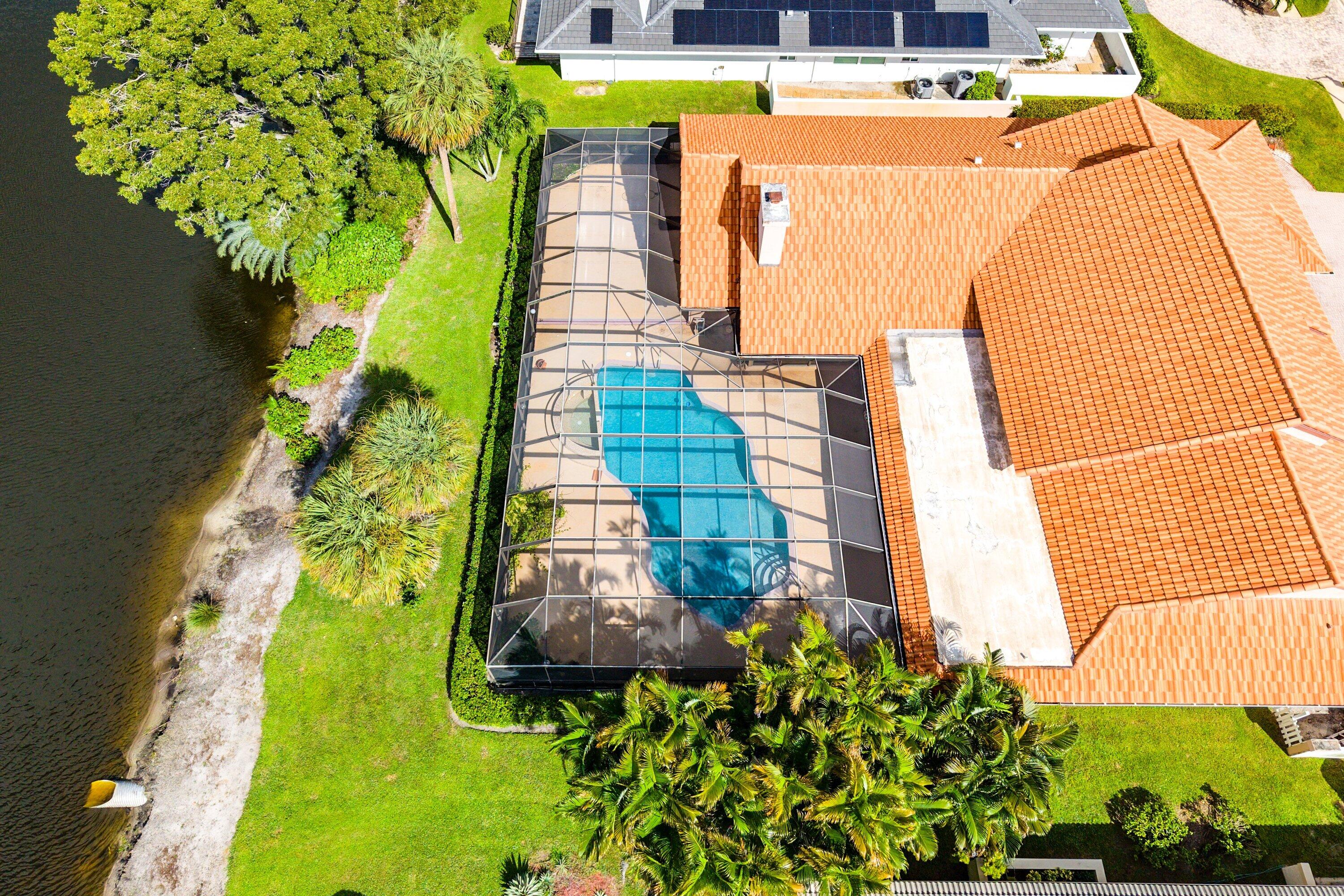 4952 Bocaire Boulevard