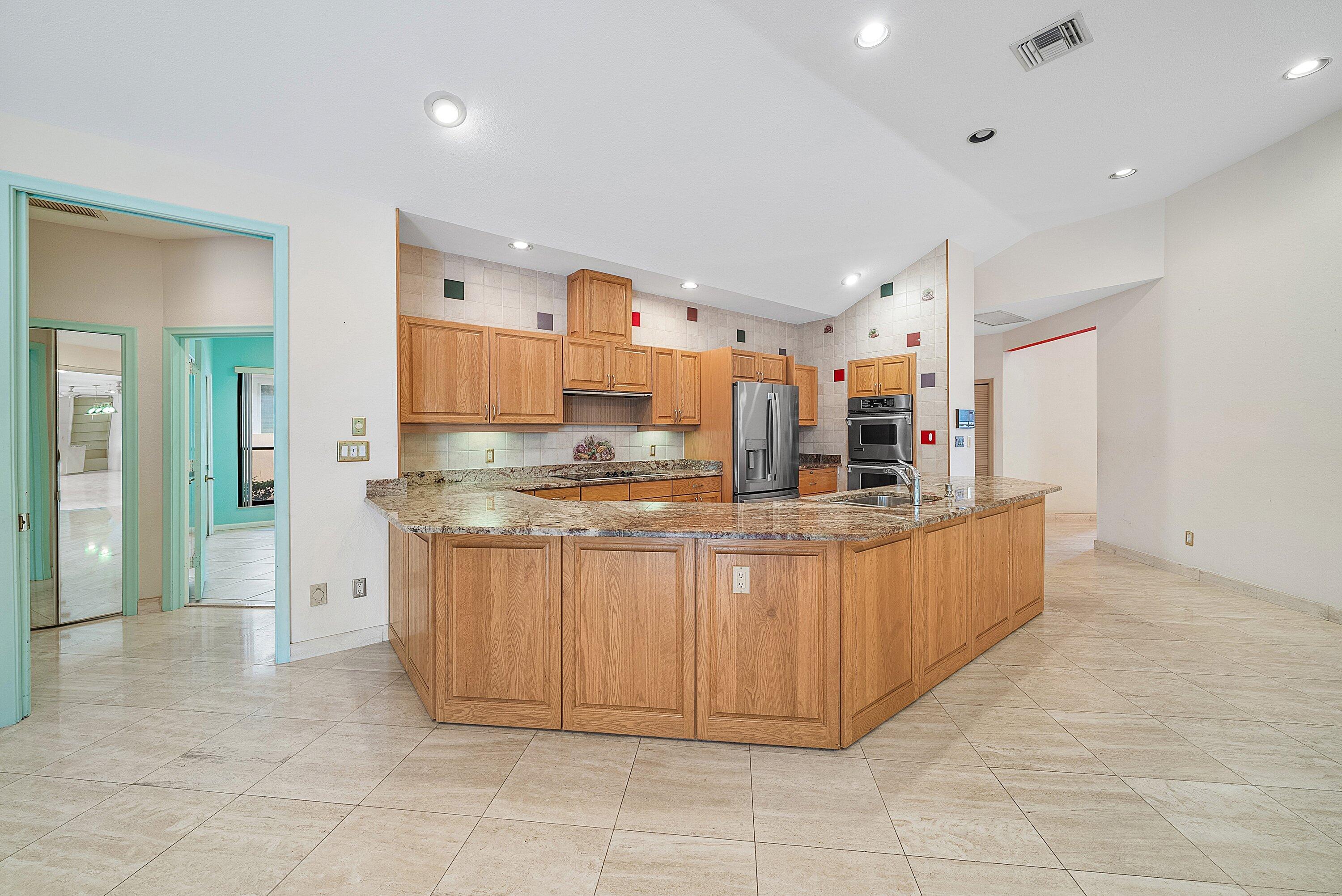 4952 Bocaire Boulevard