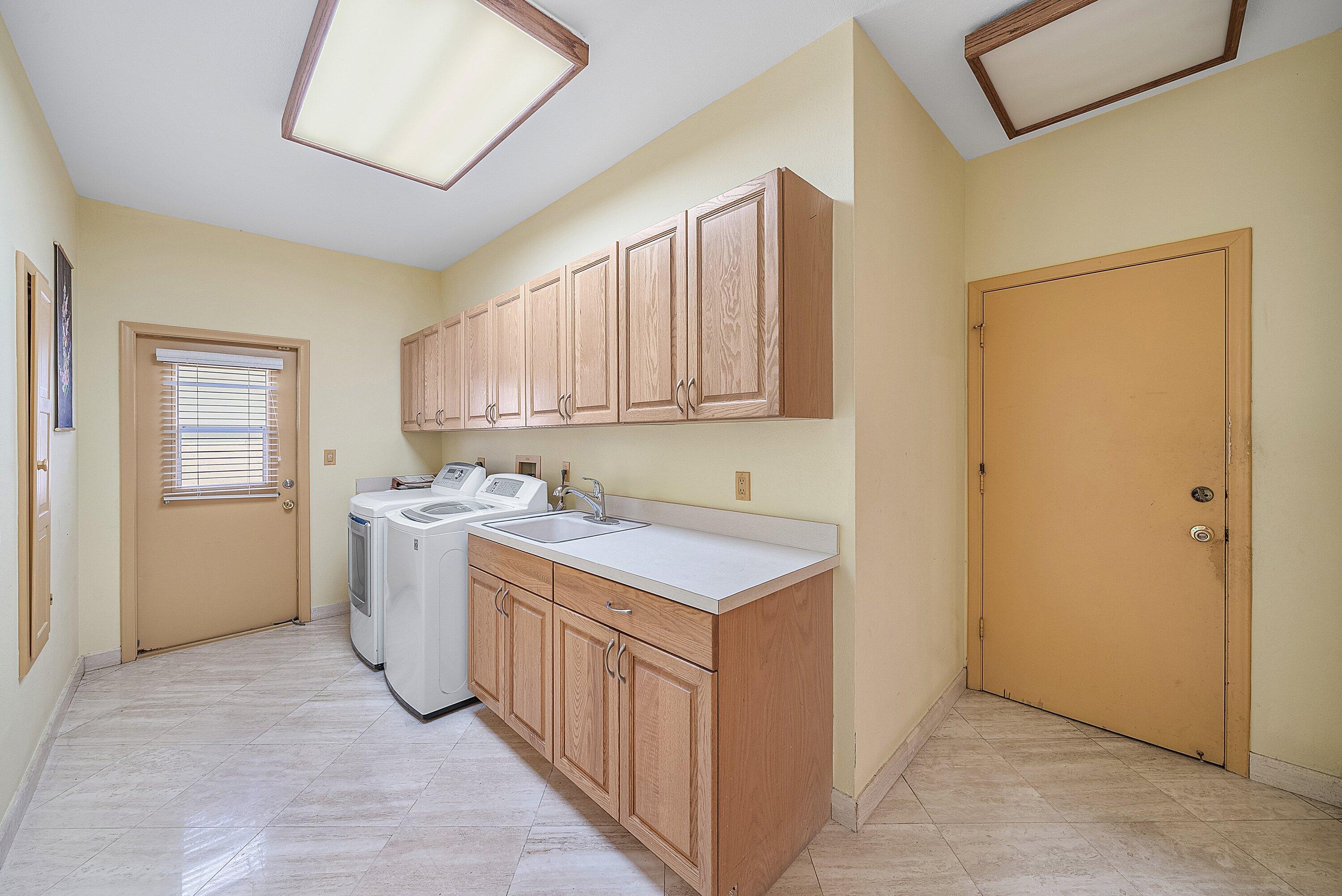 4952 Bocaire Boulevard