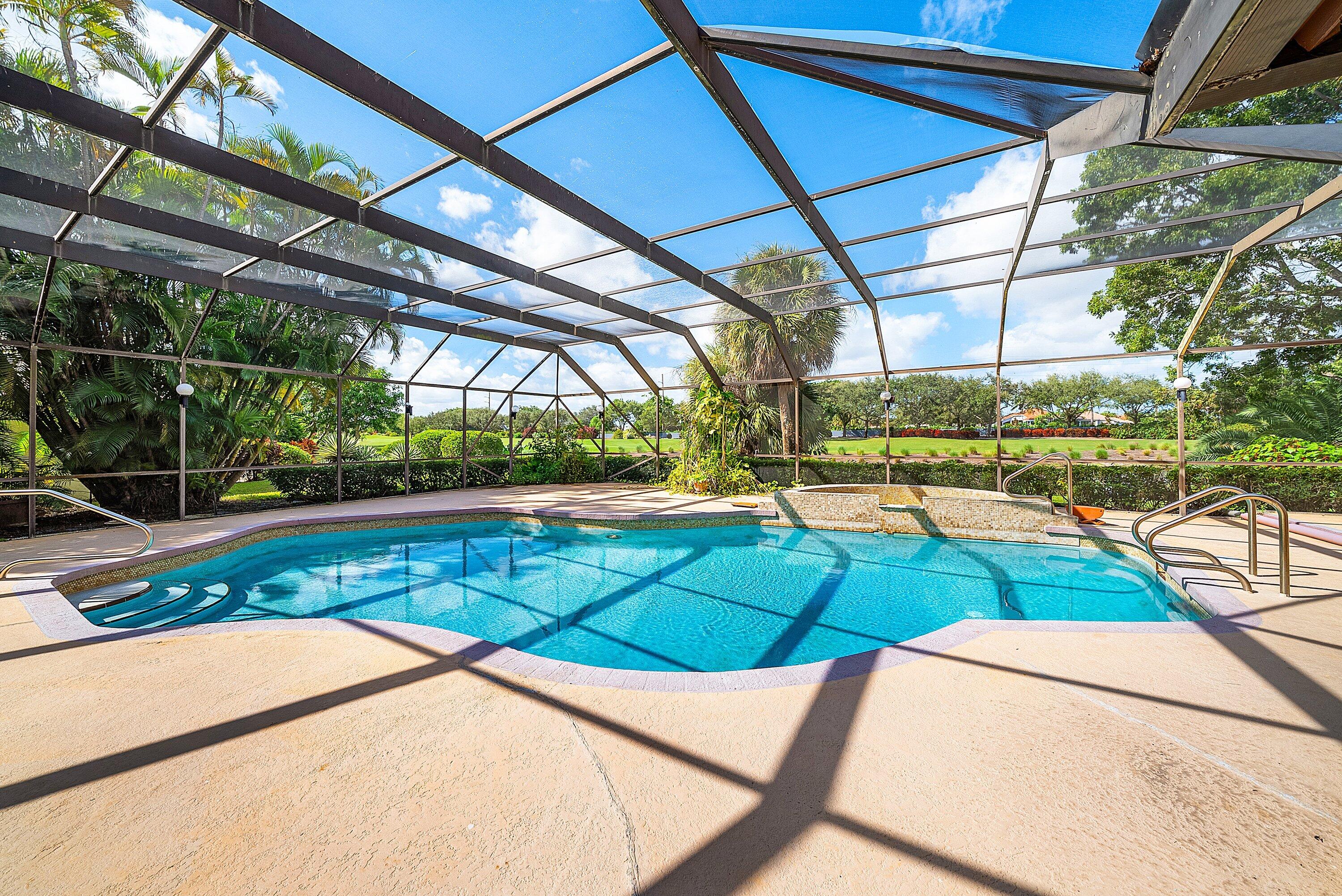 4952 Bocaire Boulevard