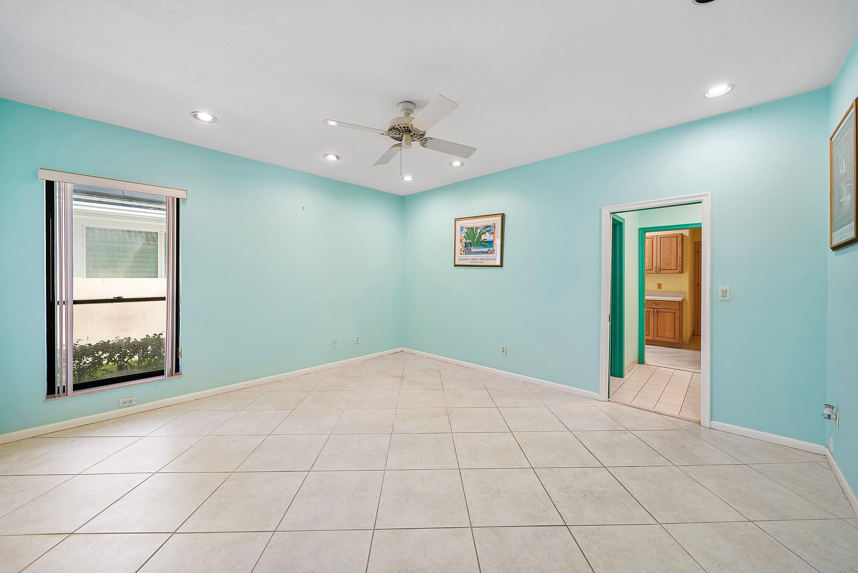 4952 Bocaire Boulevard