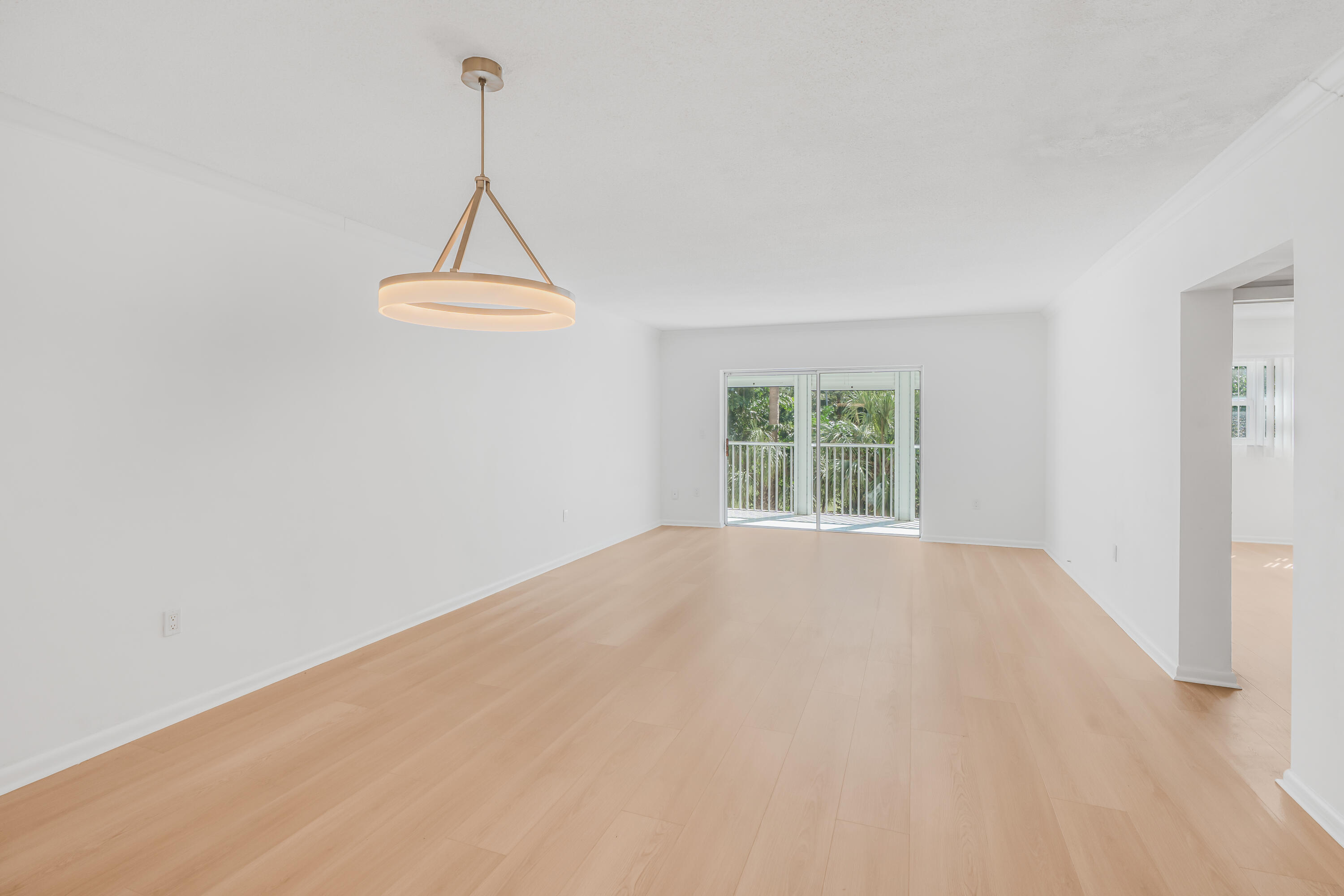 200 E Royal Palm Road 2030