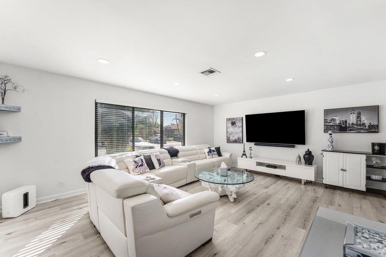 5300 Nesting Way A