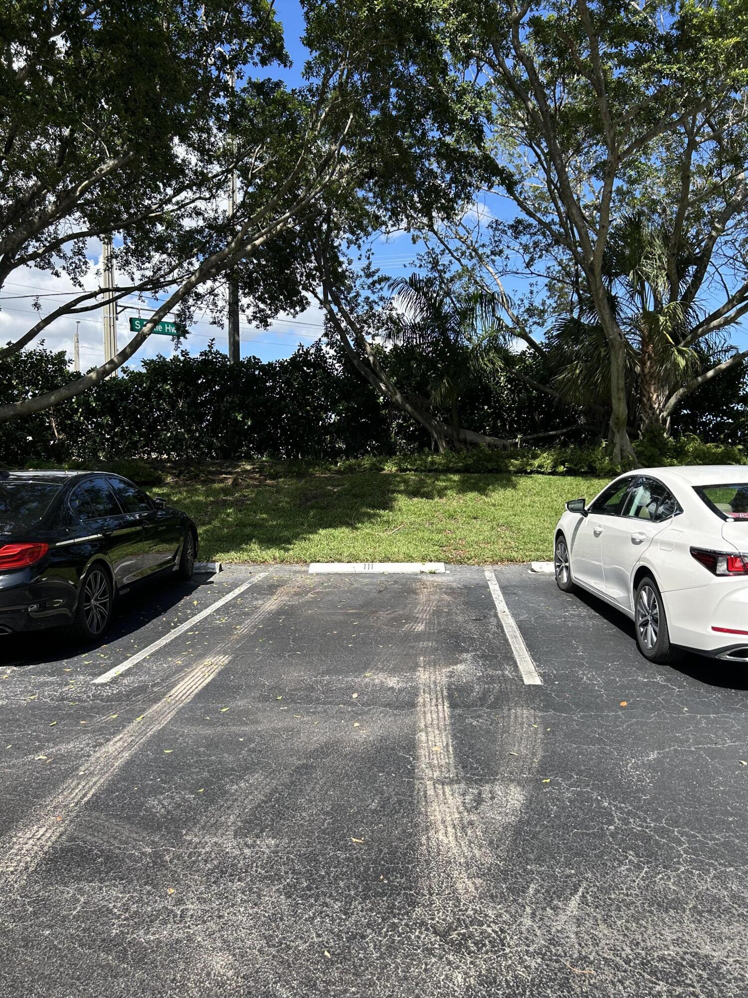 26 Royal Palm Way 405