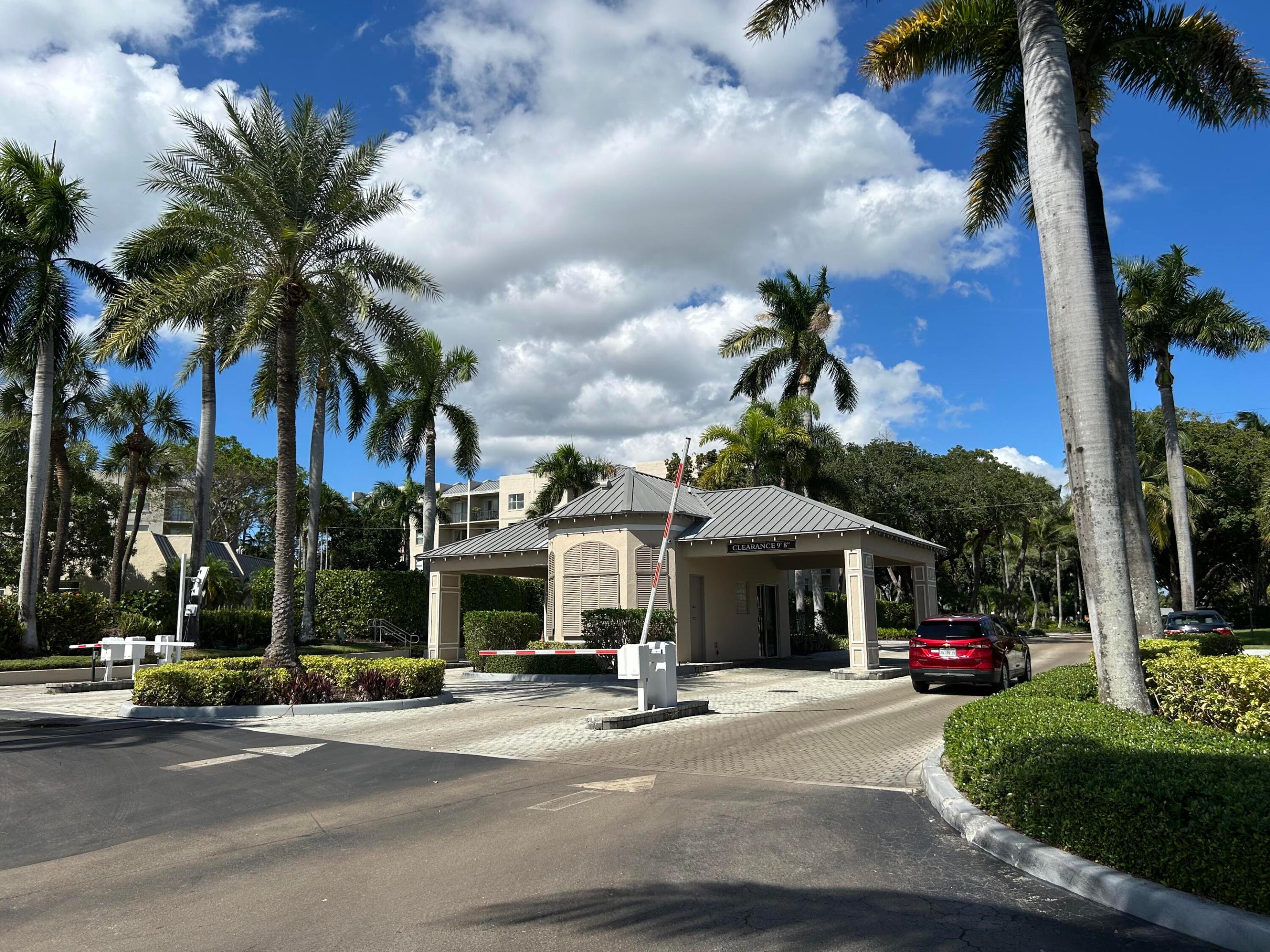 26 Royal Palm Way 405