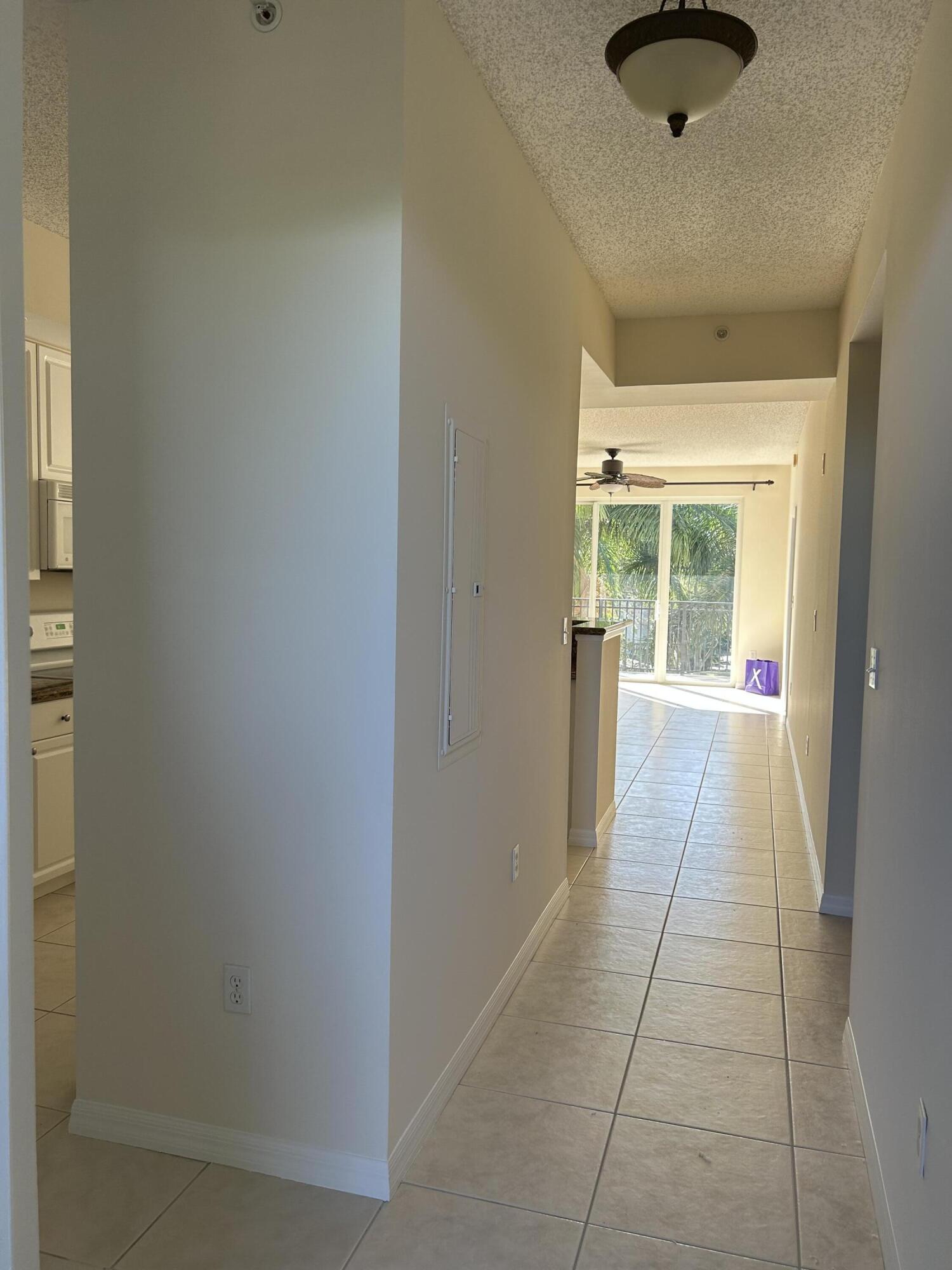 26 Royal Palm Way 405