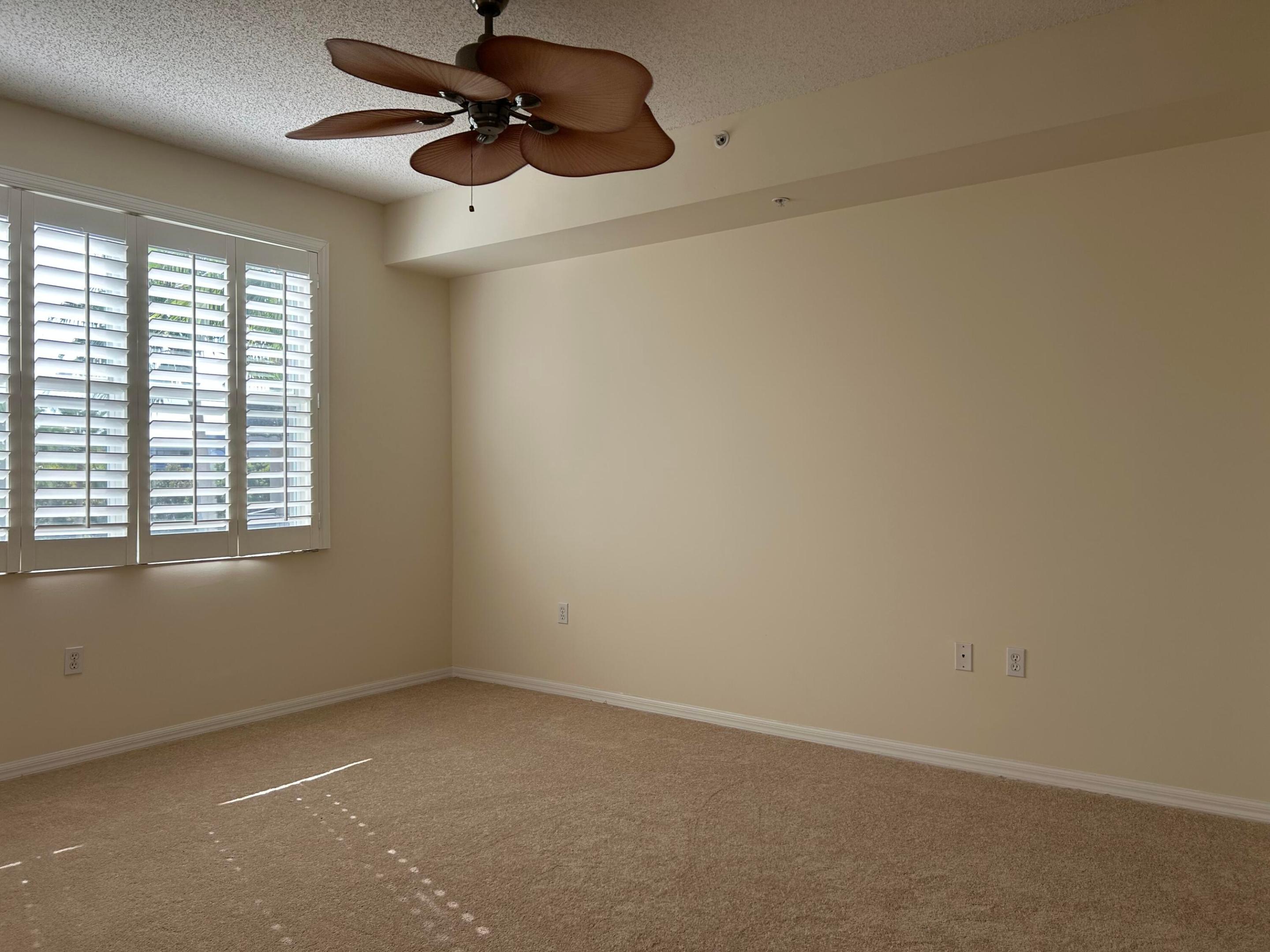 26 Royal Palm Way 405