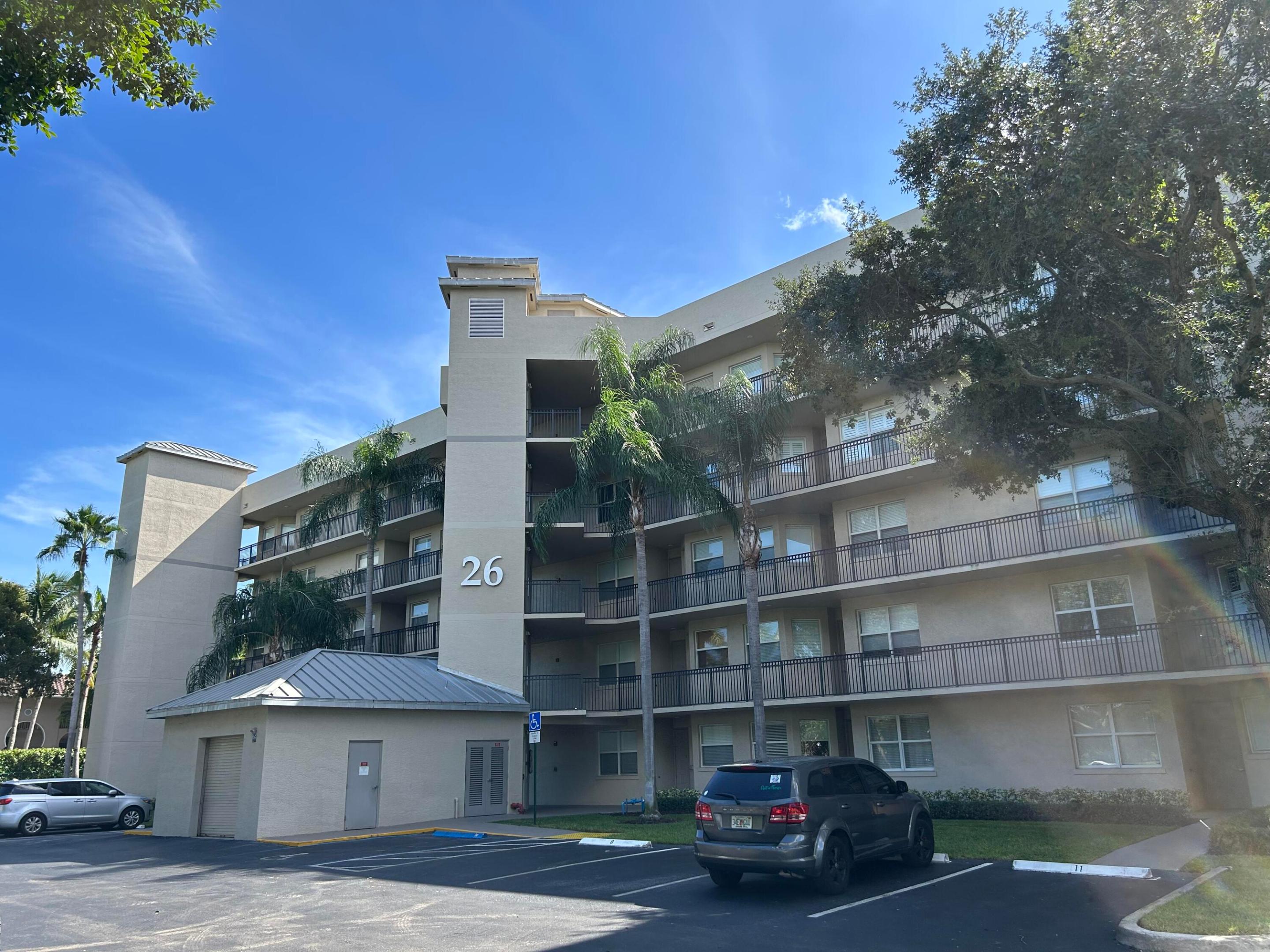 26 Royal Palm Way 405