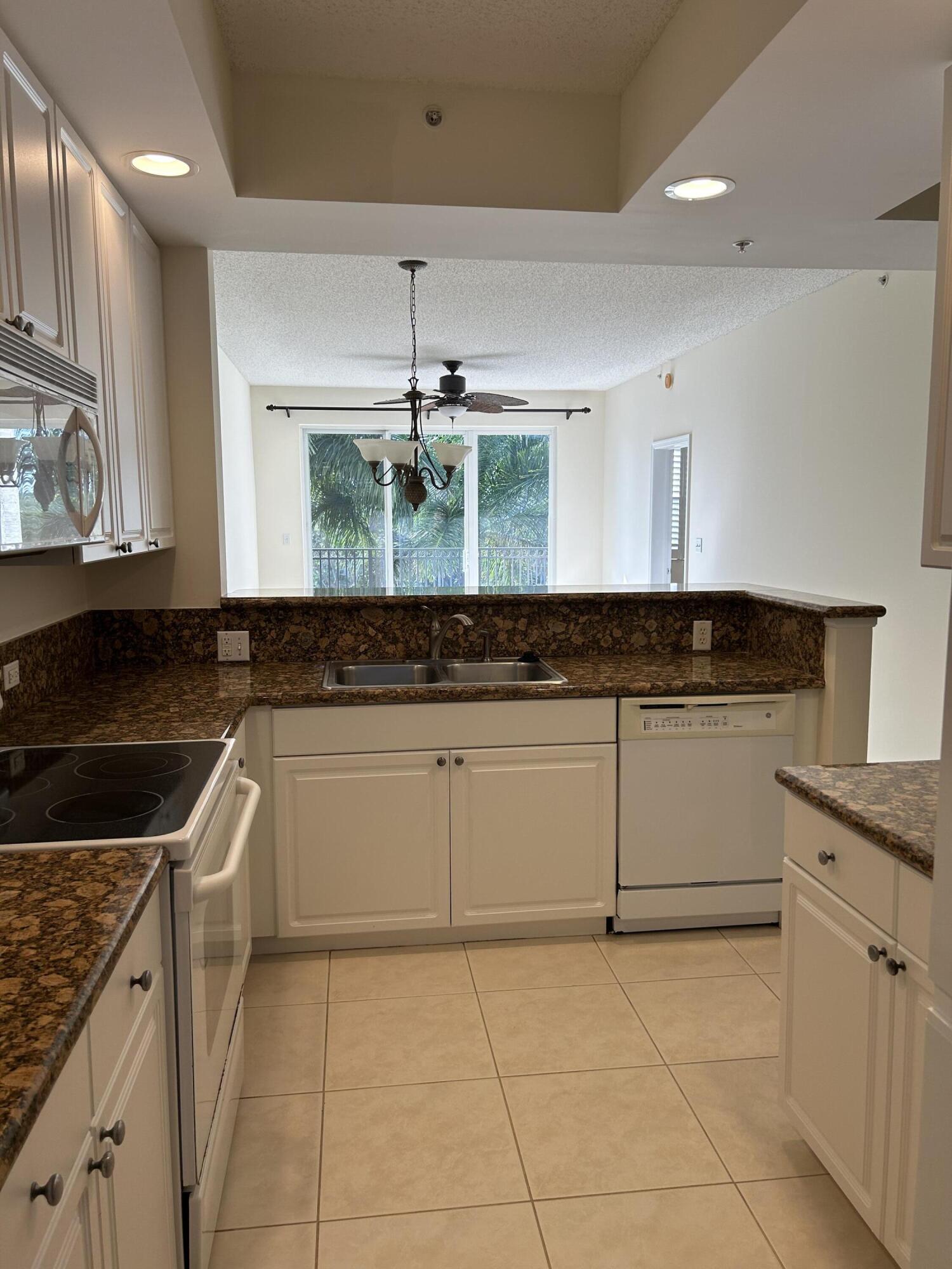 26 Royal Palm Way 405