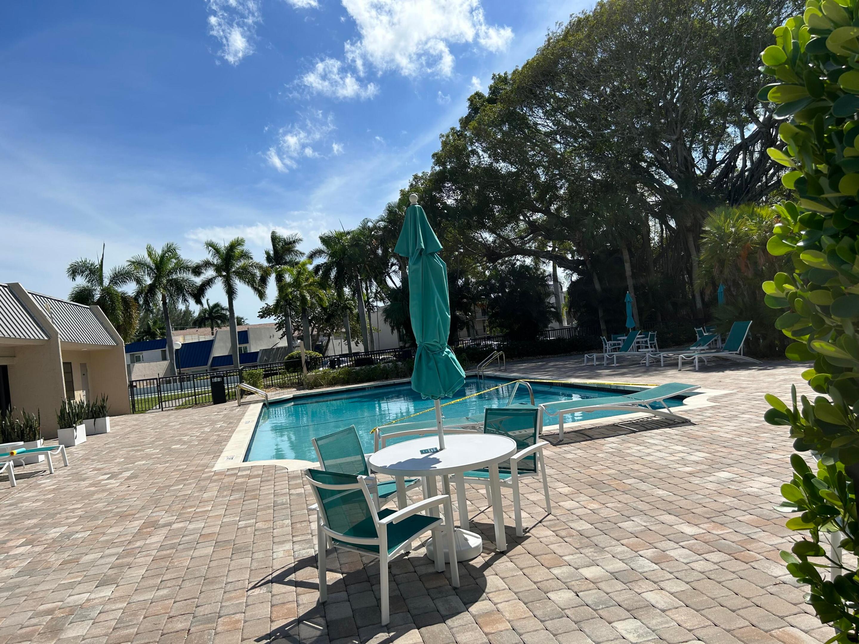 26 Royal Palm Way 405