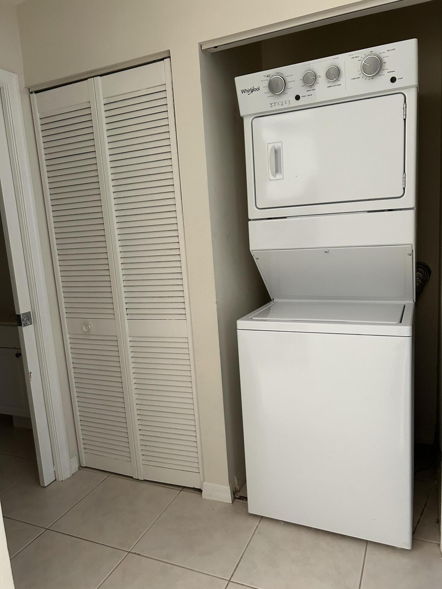 26 Royal Palm Way 405