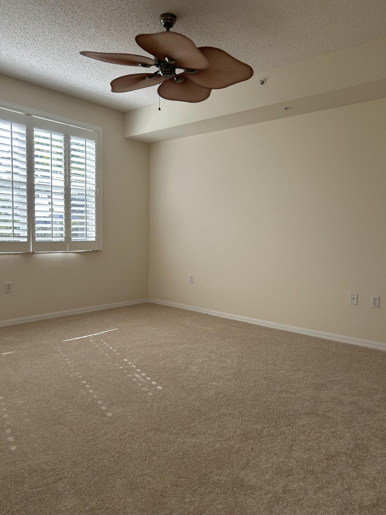 26 Royal Palm Way 405