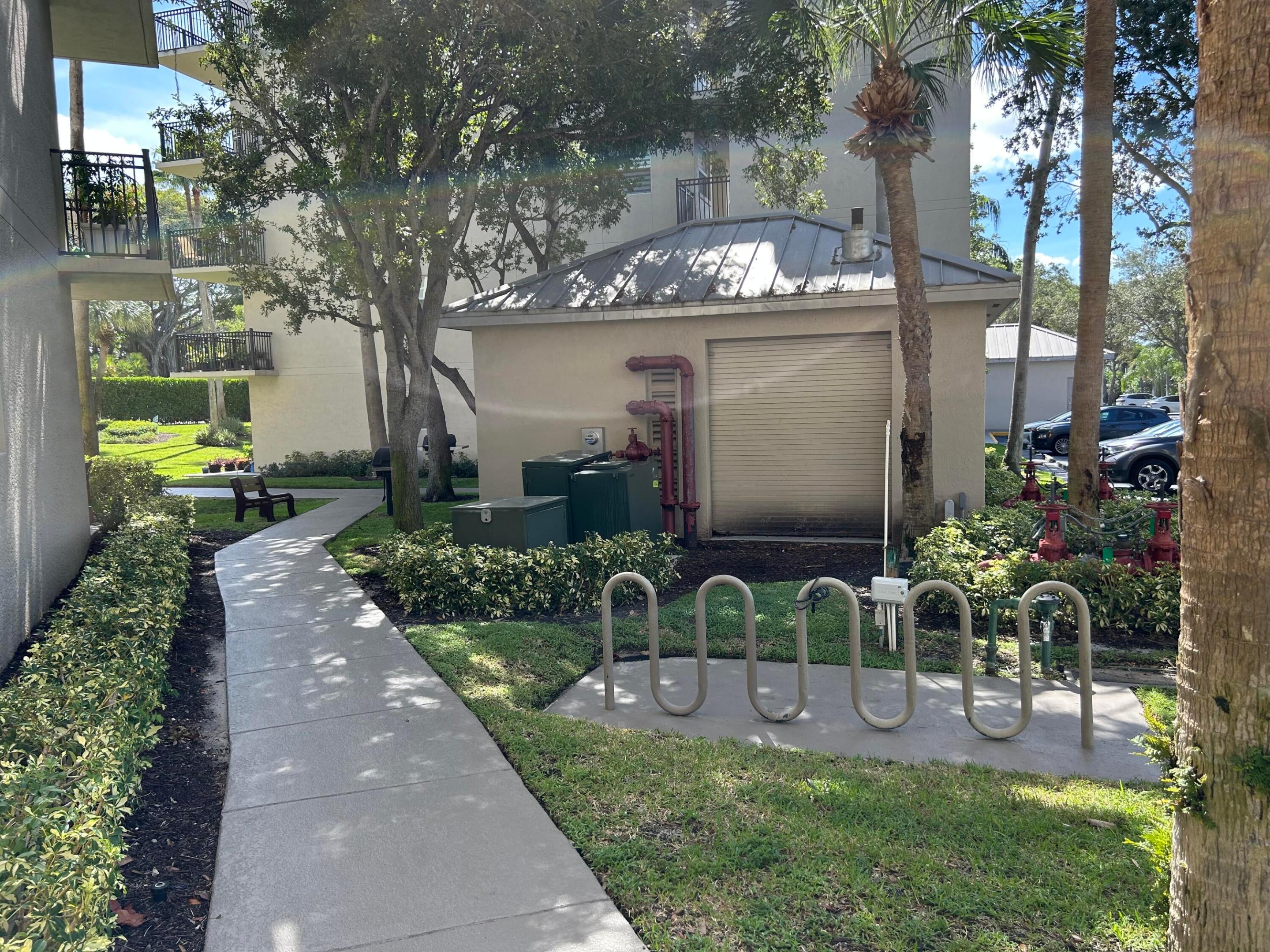 26 Royal Palm Way 405