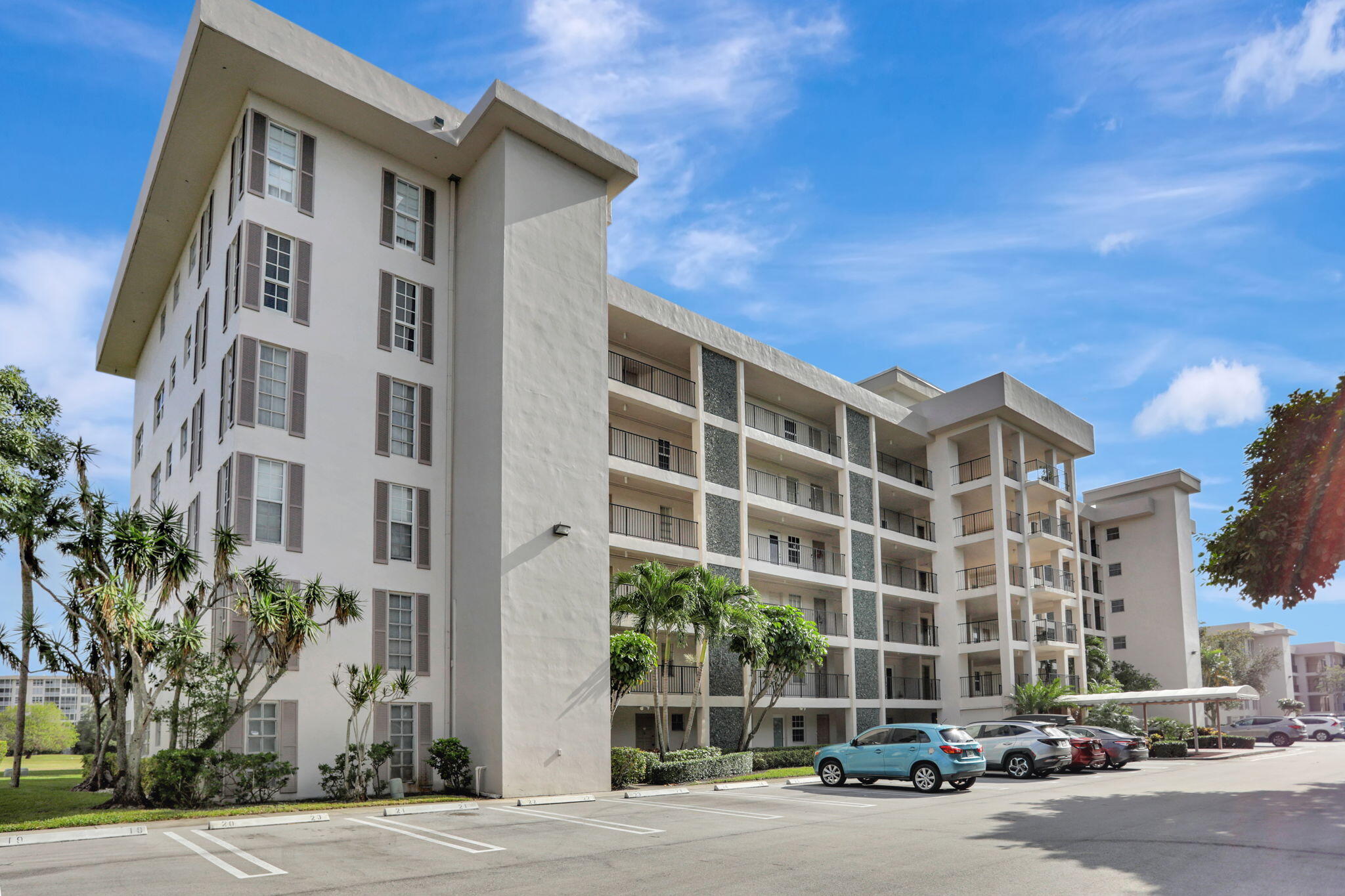 2850 N Palm Aire Drive 605