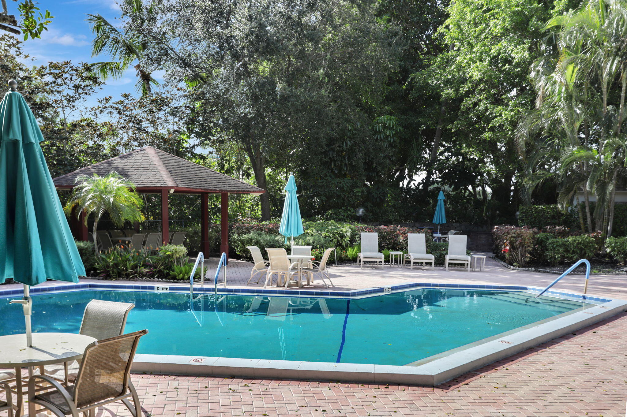 2850 N Palm Aire Drive 605