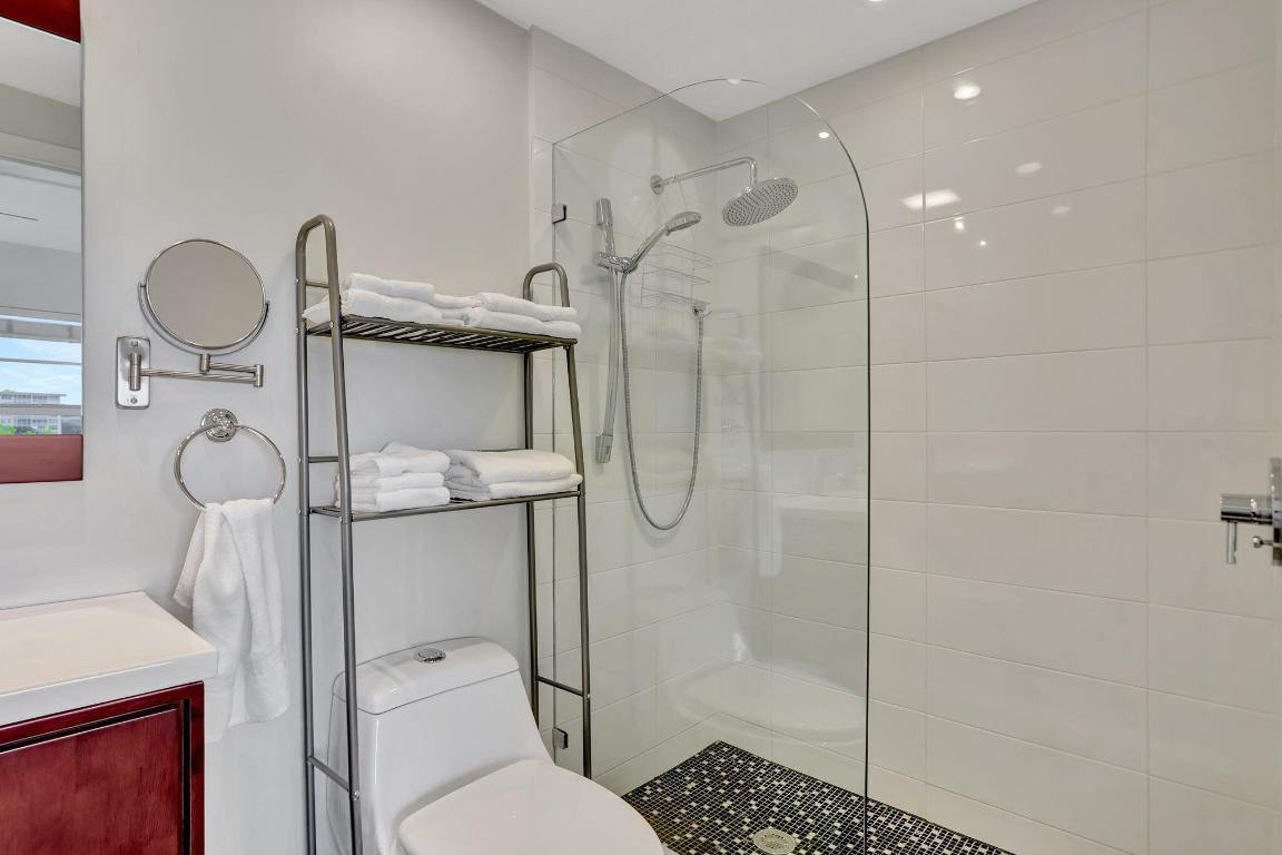 2850 N Palm Aire Drive 605