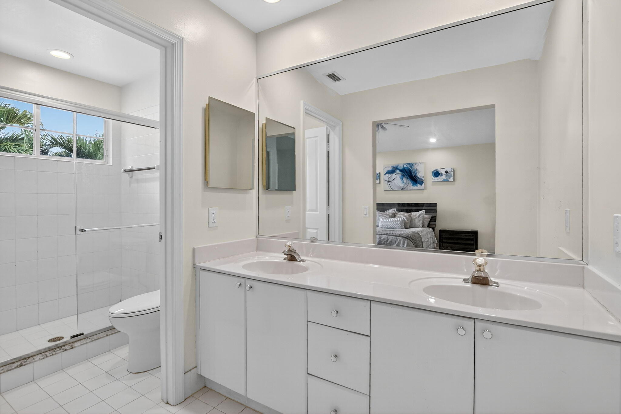 2565 NW 52nd Street
