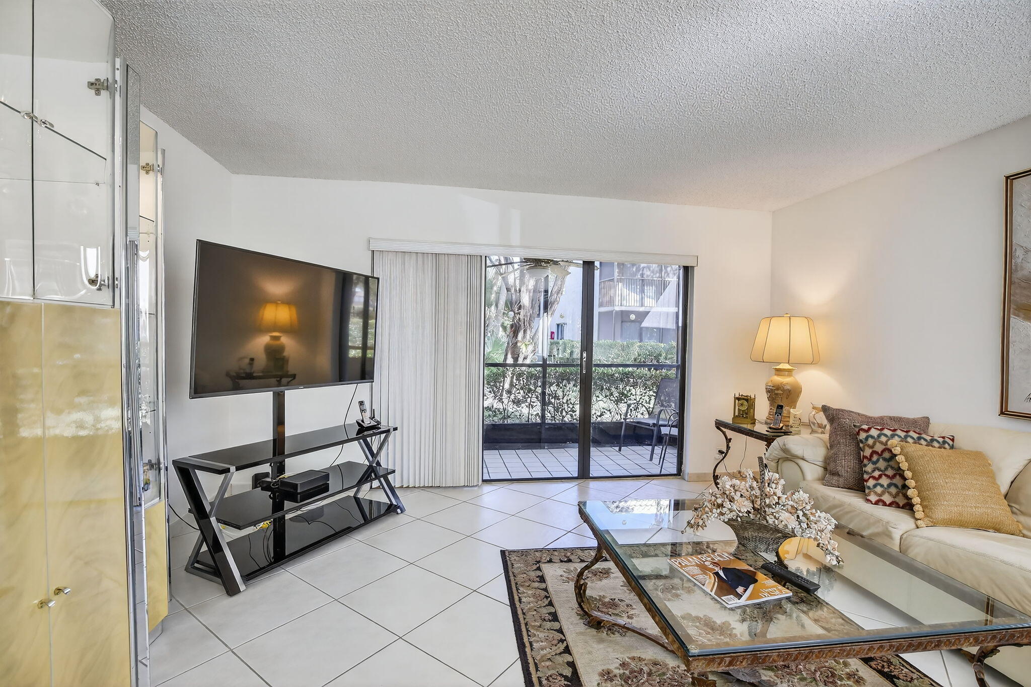 380 Racquet Club Road 106