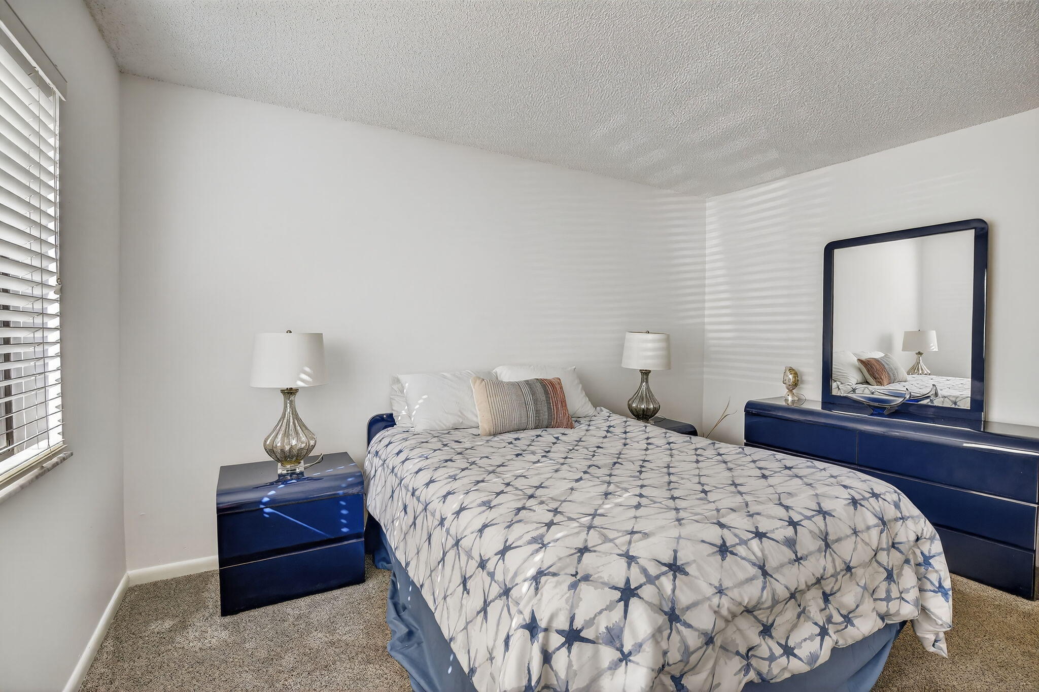 380 Racquet Club Road 106