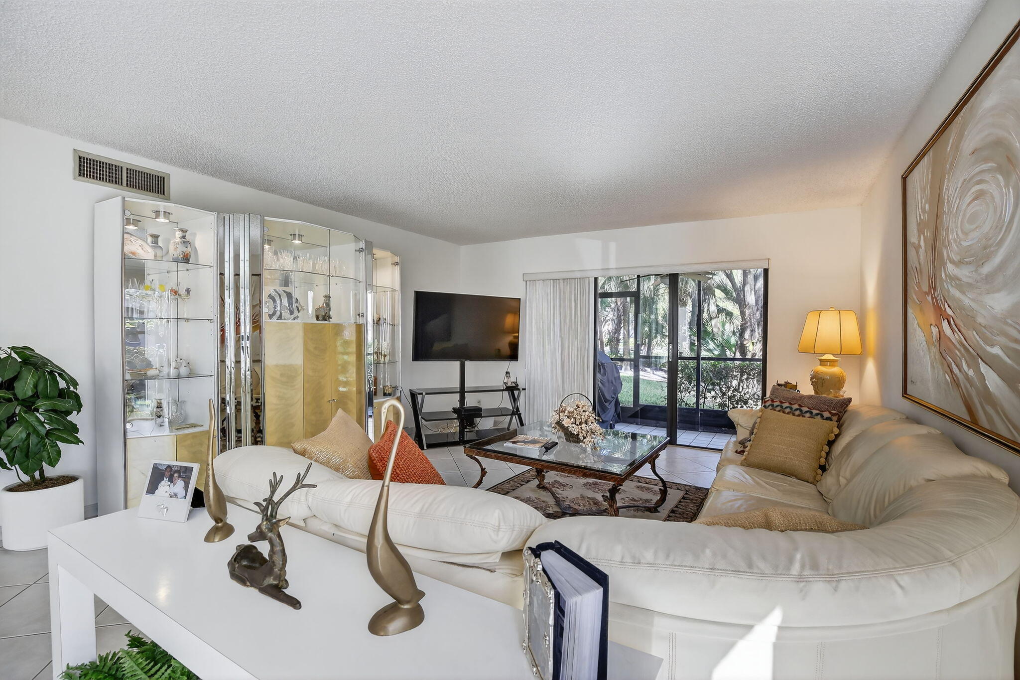 380 Racquet Club Road 106