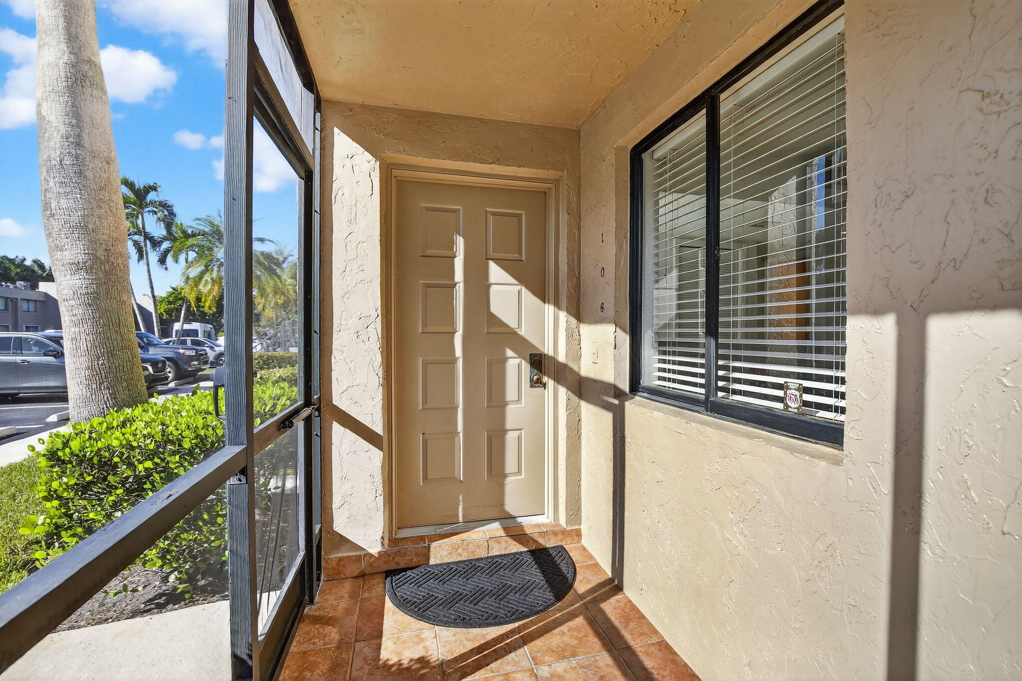 380 Racquet Club Road 106