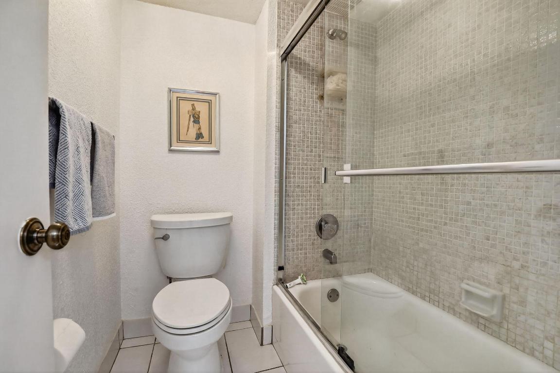 380 Racquet Club Road 106