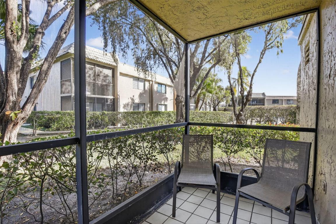 380 Racquet Club Road 106