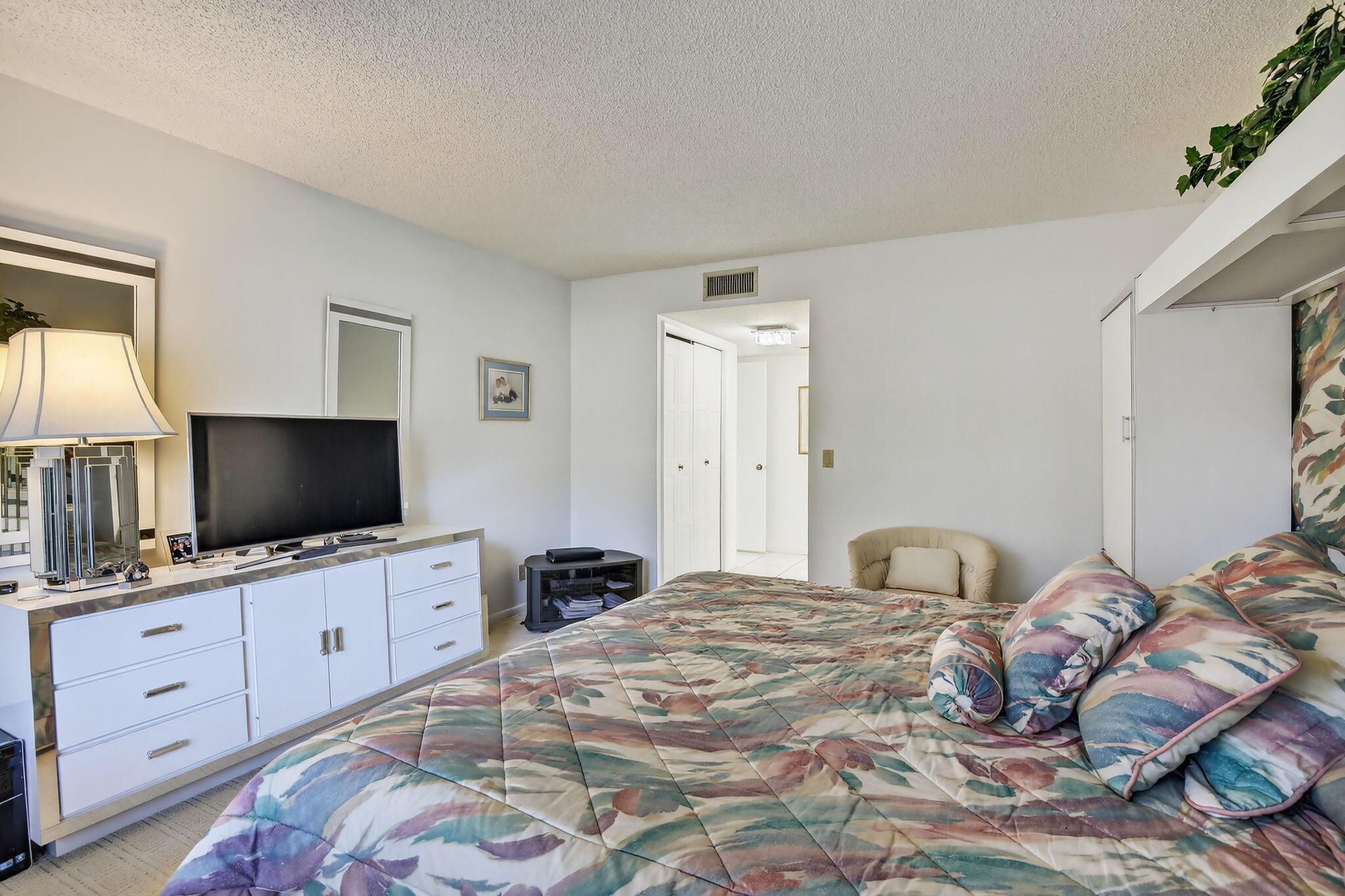 380 Racquet Club Road 106