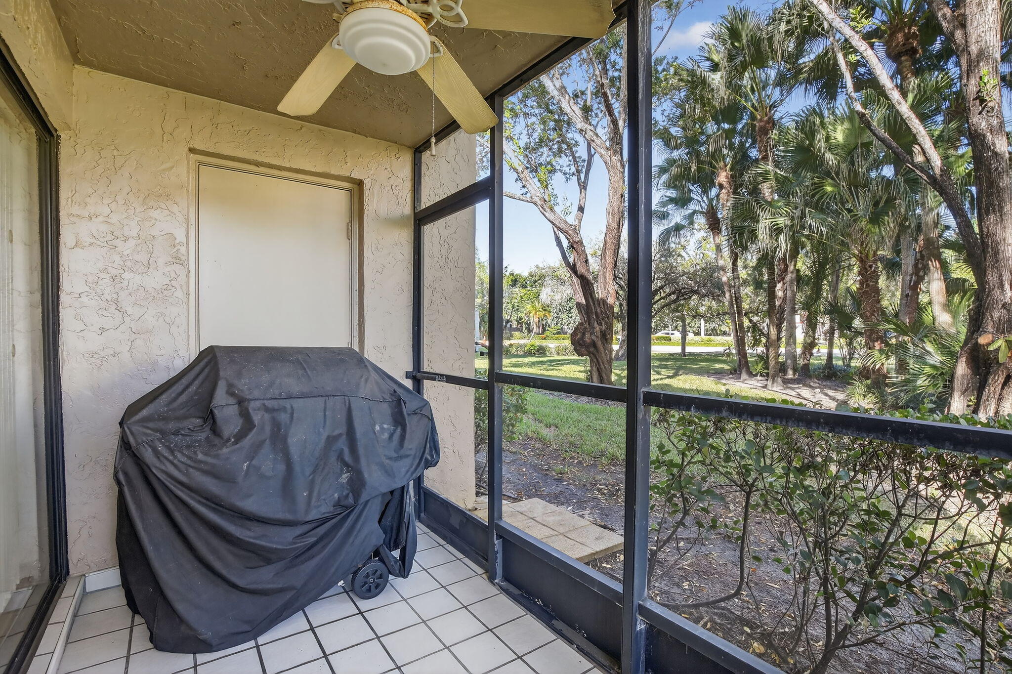 380 Racquet Club Road 106