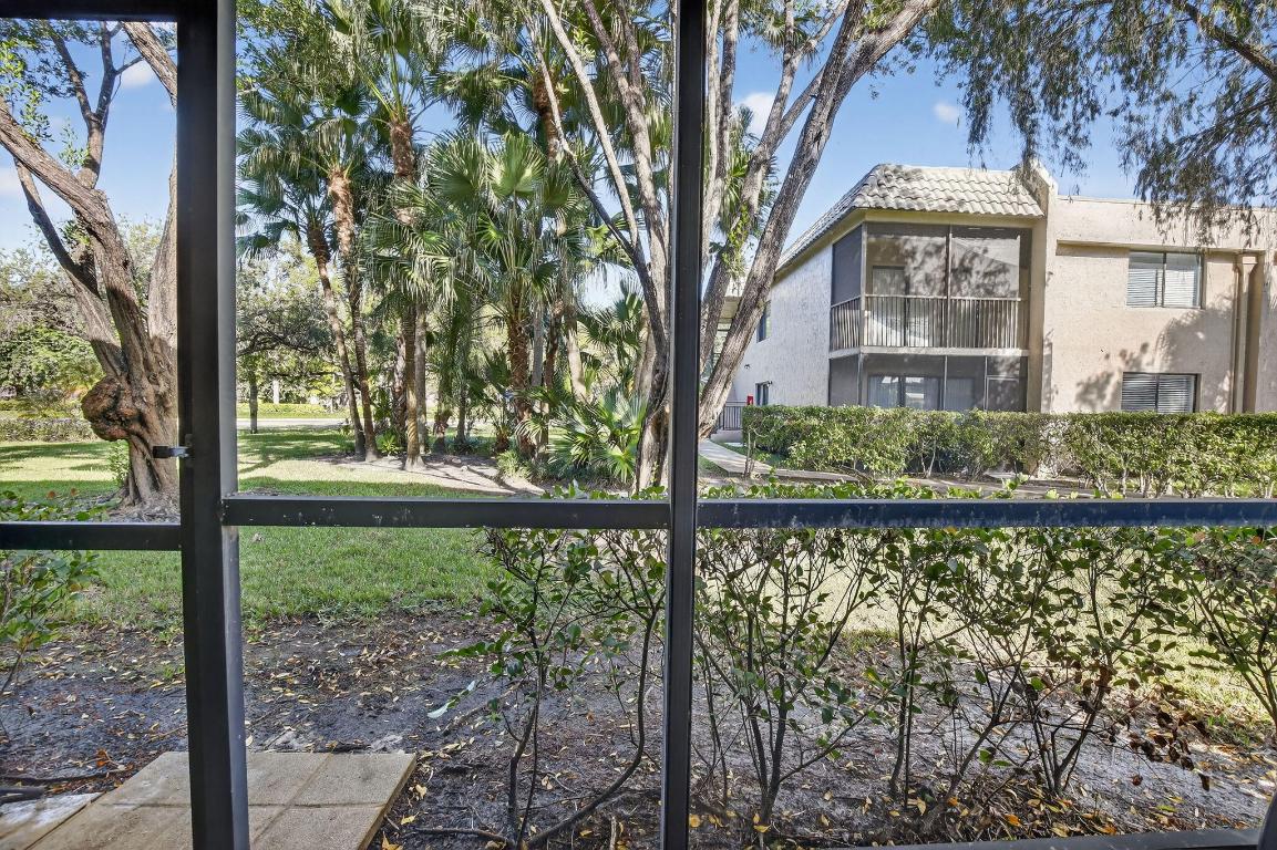 380 Racquet Club Road 106