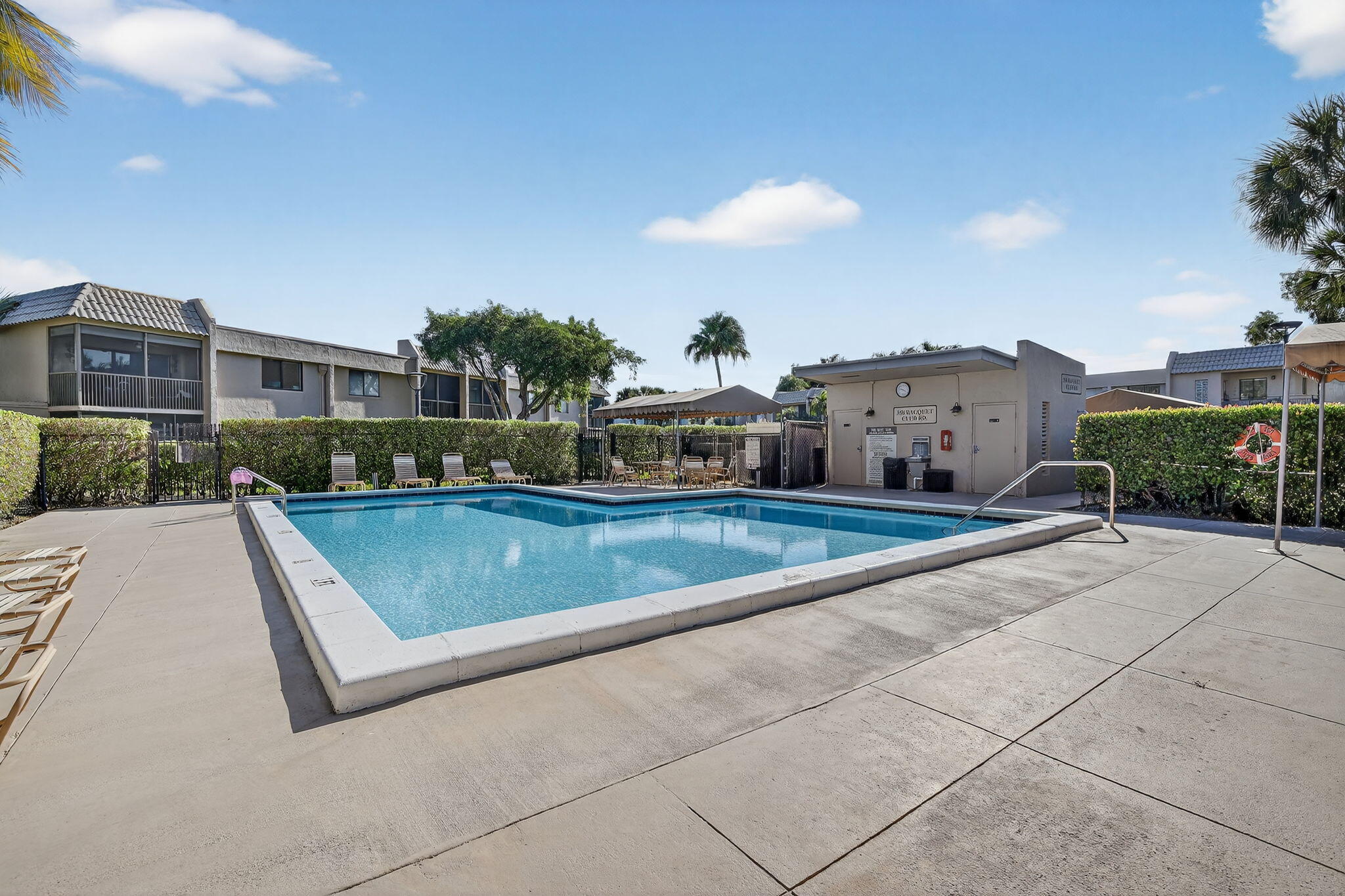 380 Racquet Club Road 106