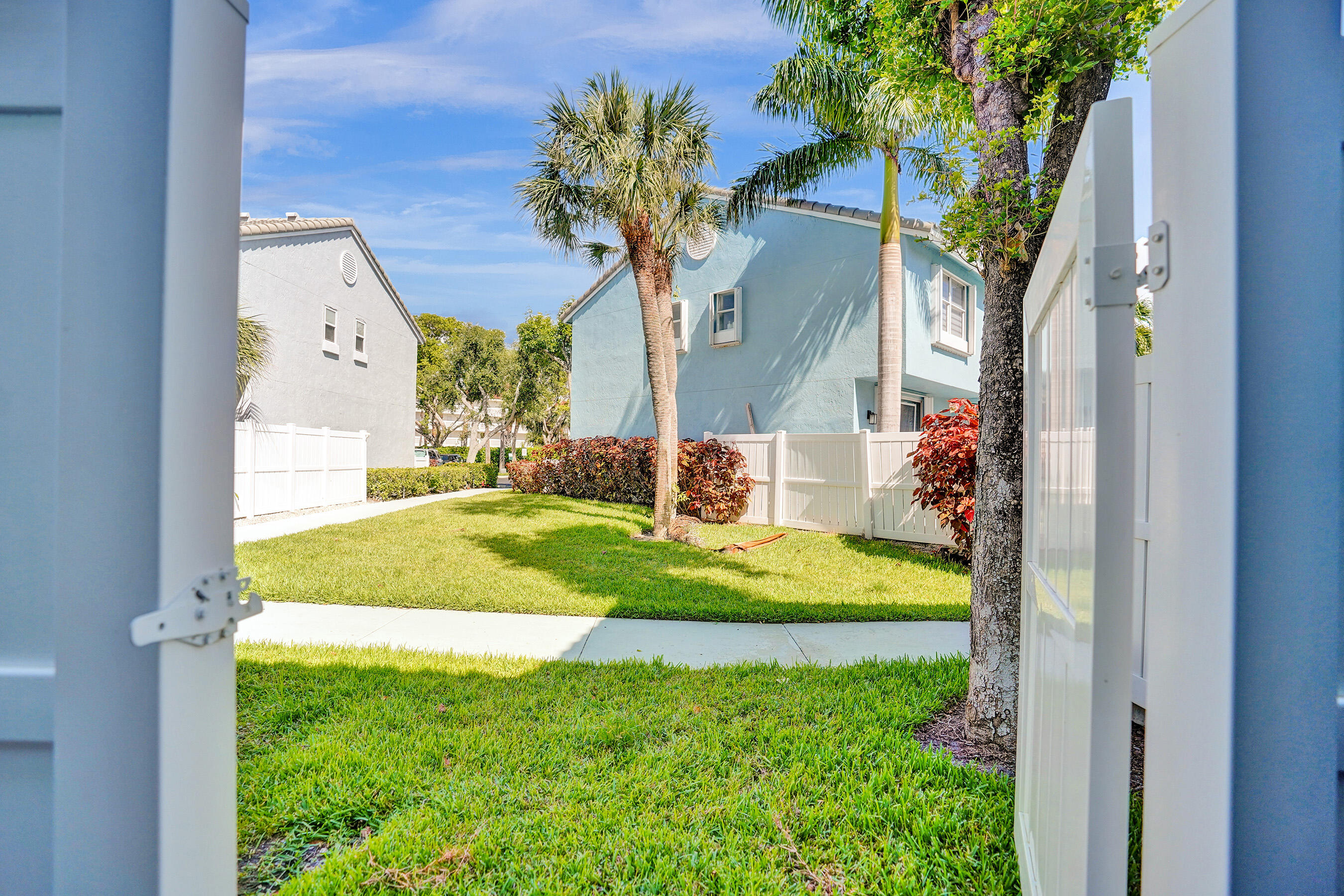 1028 Jeffery Street