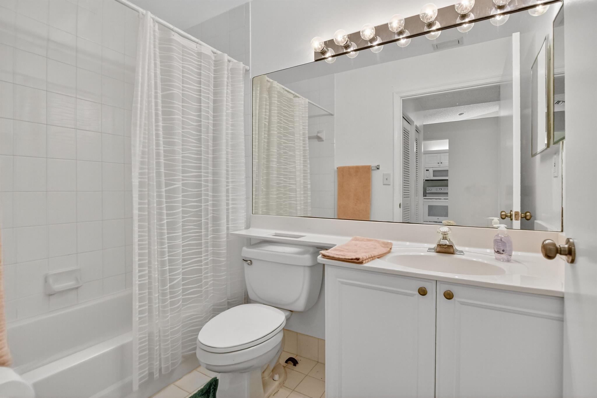 380 NW 67th Street 207