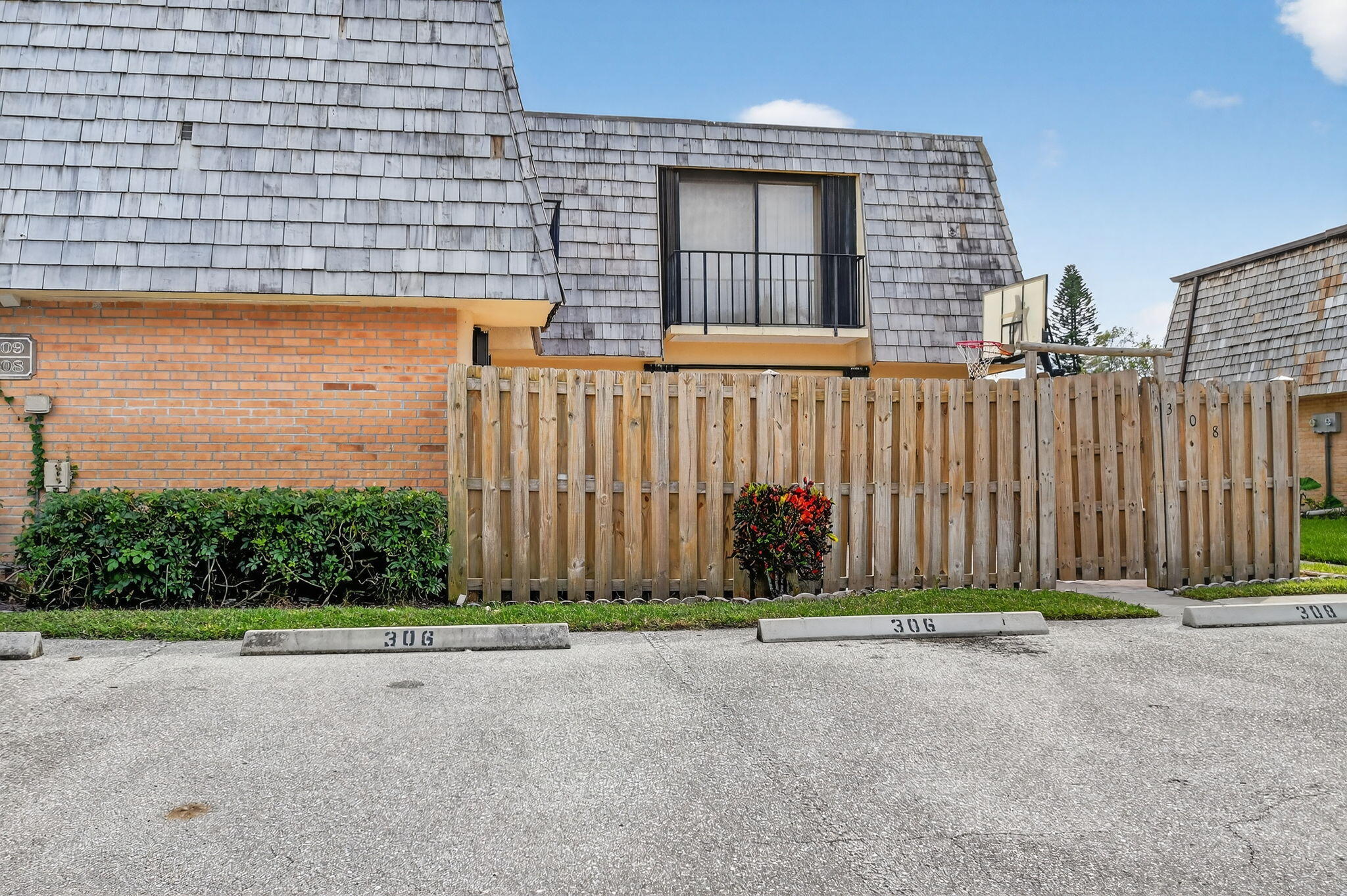 306 Lake Arbor Drive
