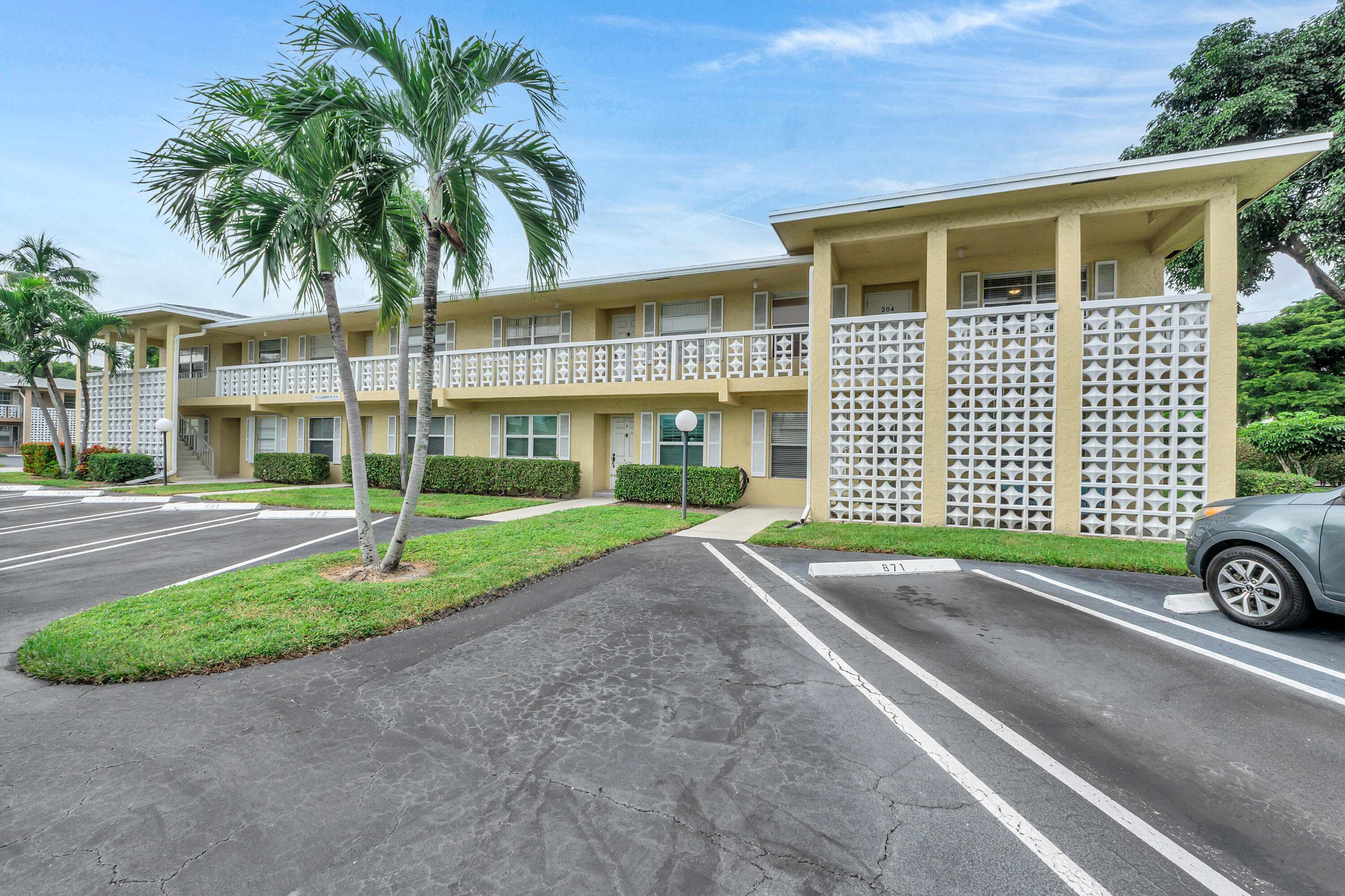 1151 Calamondin Terrace 204
