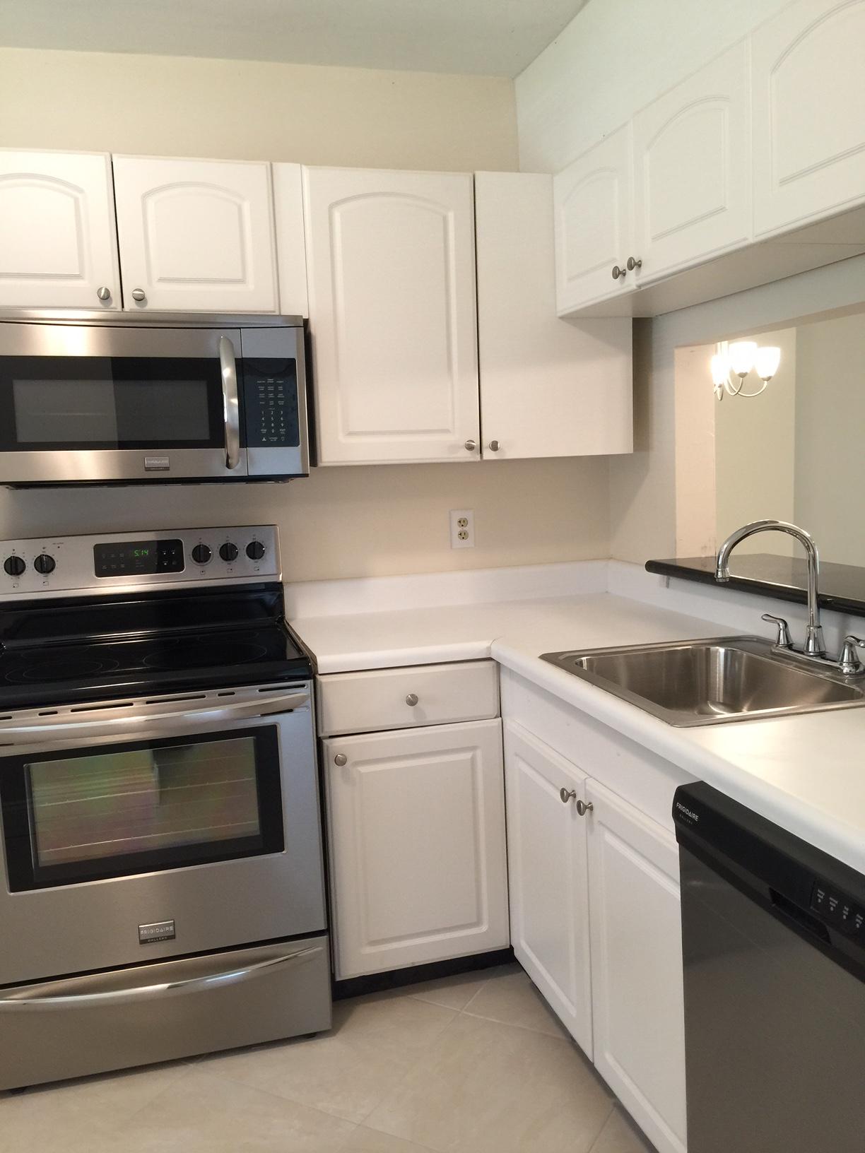 6772 Palmetto Circle S 104