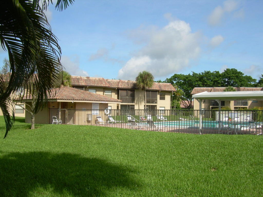 6772 Palmetto Circle S 104