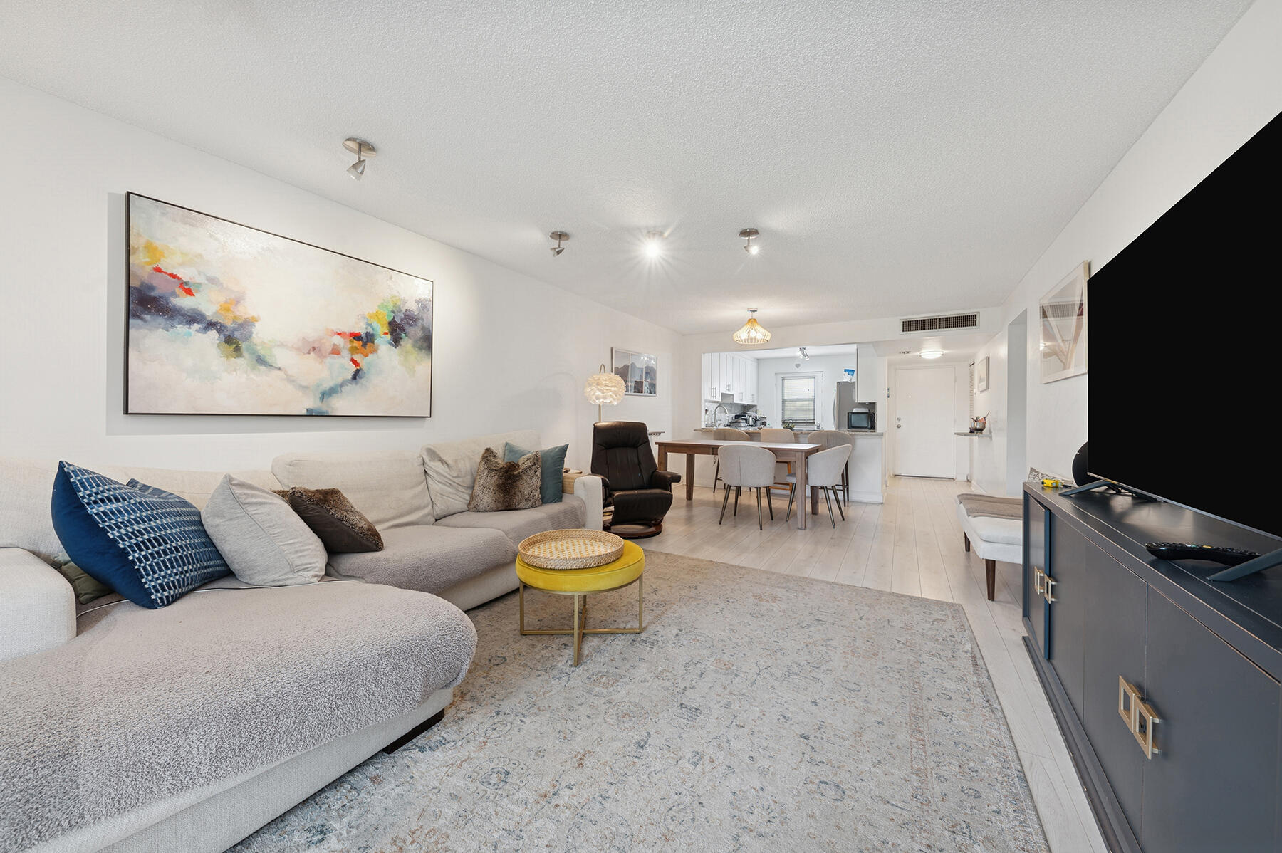 5961 NW 2nd Avenue 304