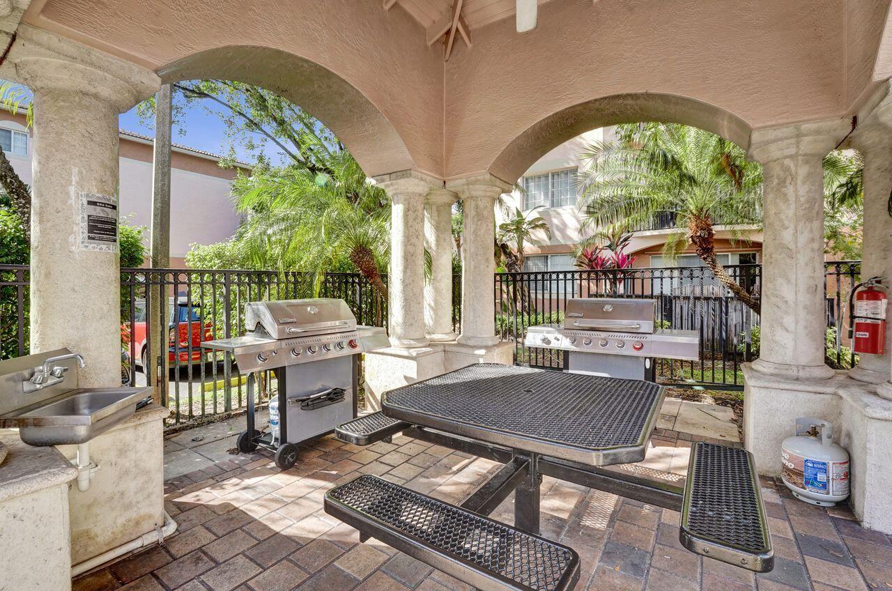 2125 SE 10th Avenue 1008