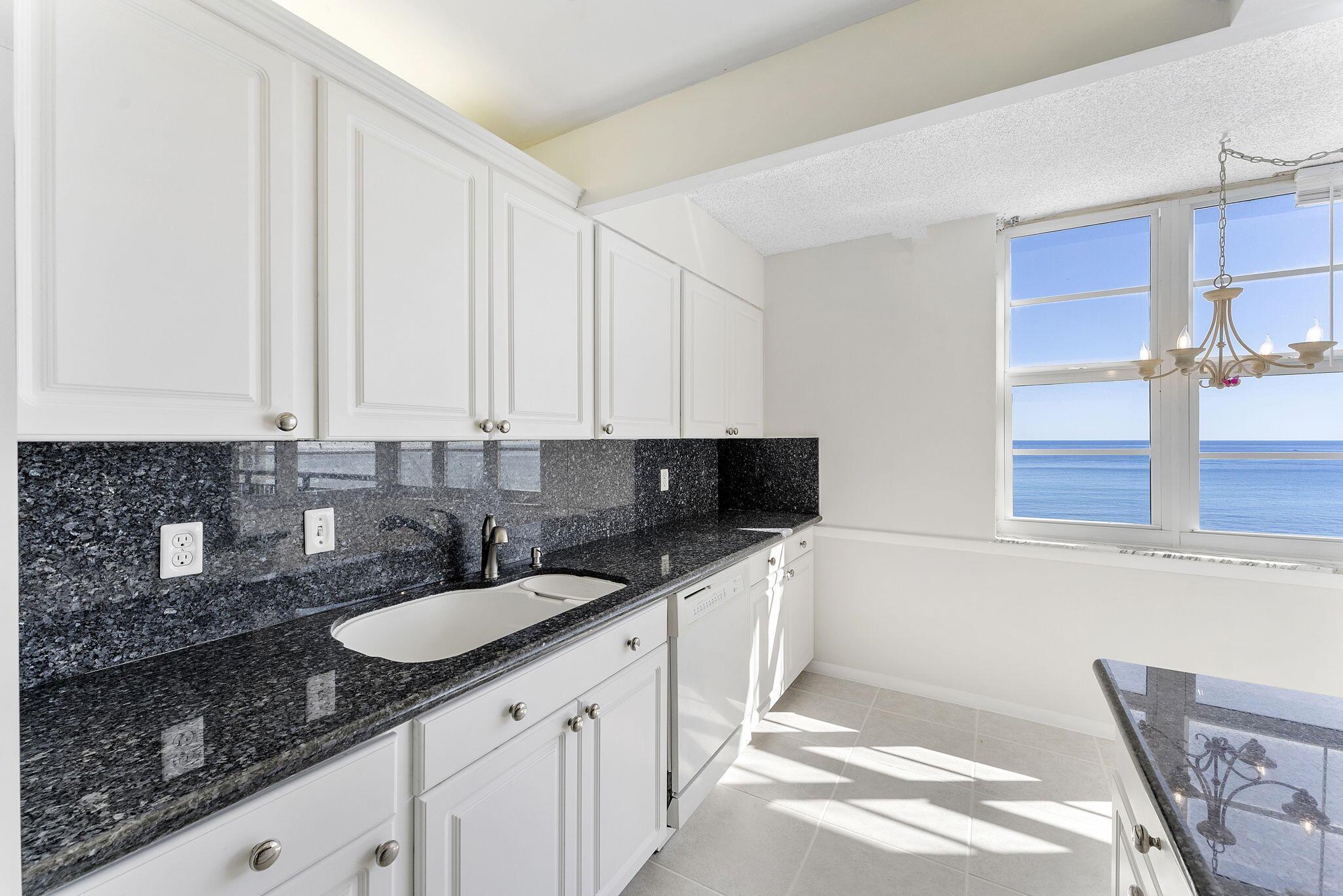 2000 S Ocean Boulevard 8a