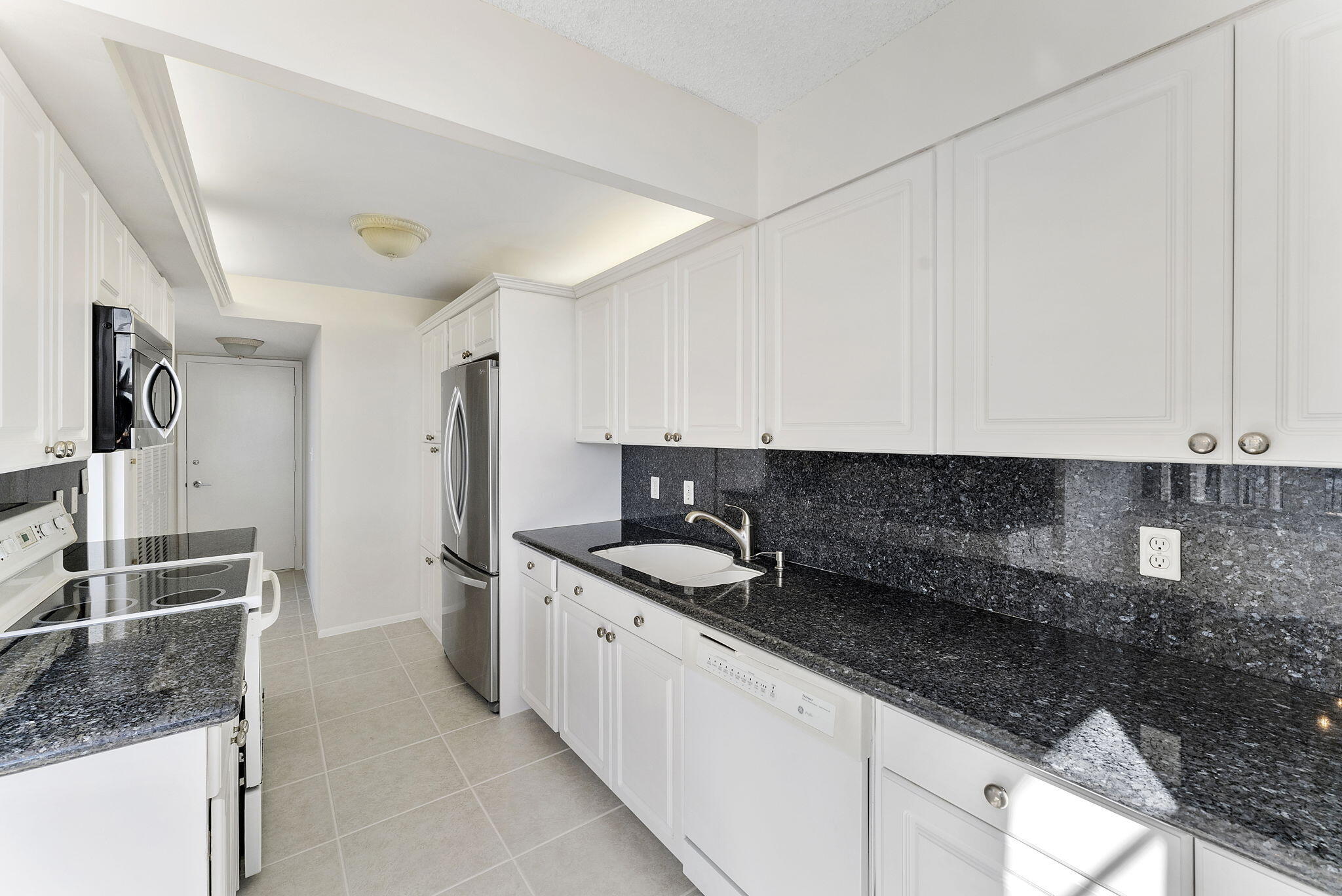 2000 S Ocean Boulevard 8a