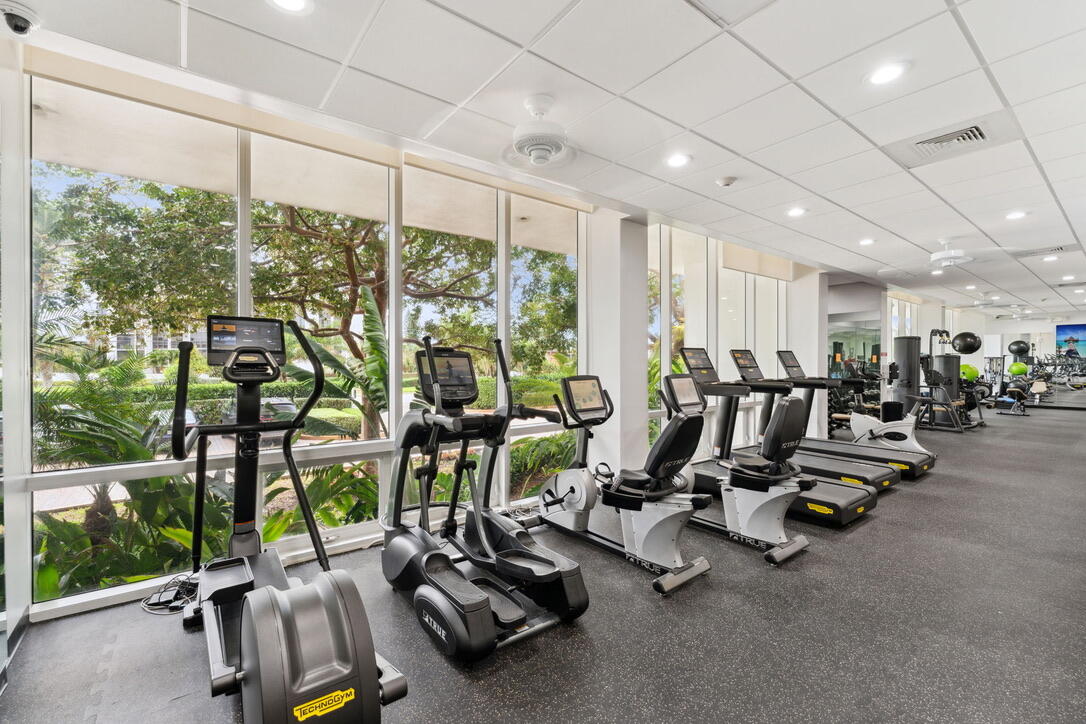 2000 S Ocean Boulevard 8a