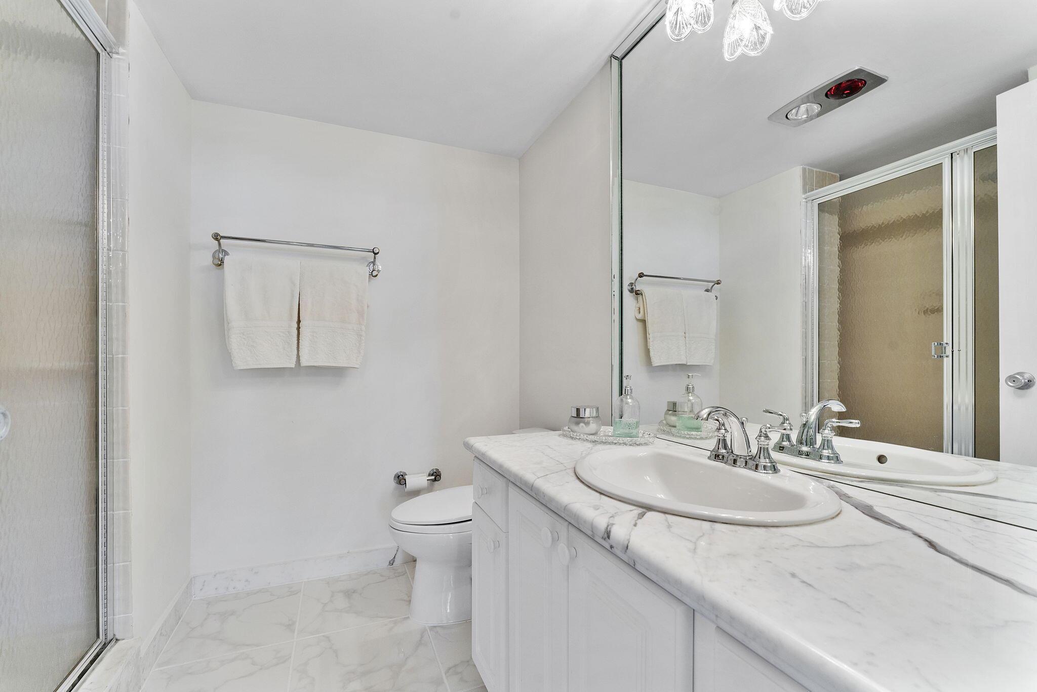 2000 S Ocean Boulevard 8a