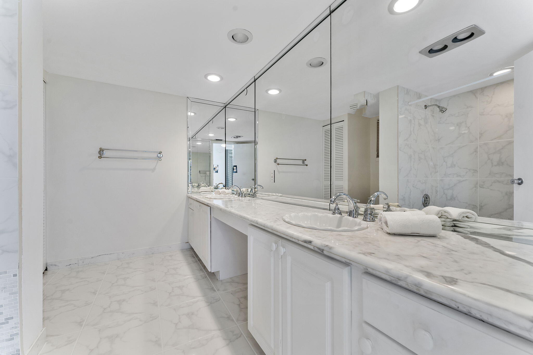 2000 S Ocean Boulevard 8a