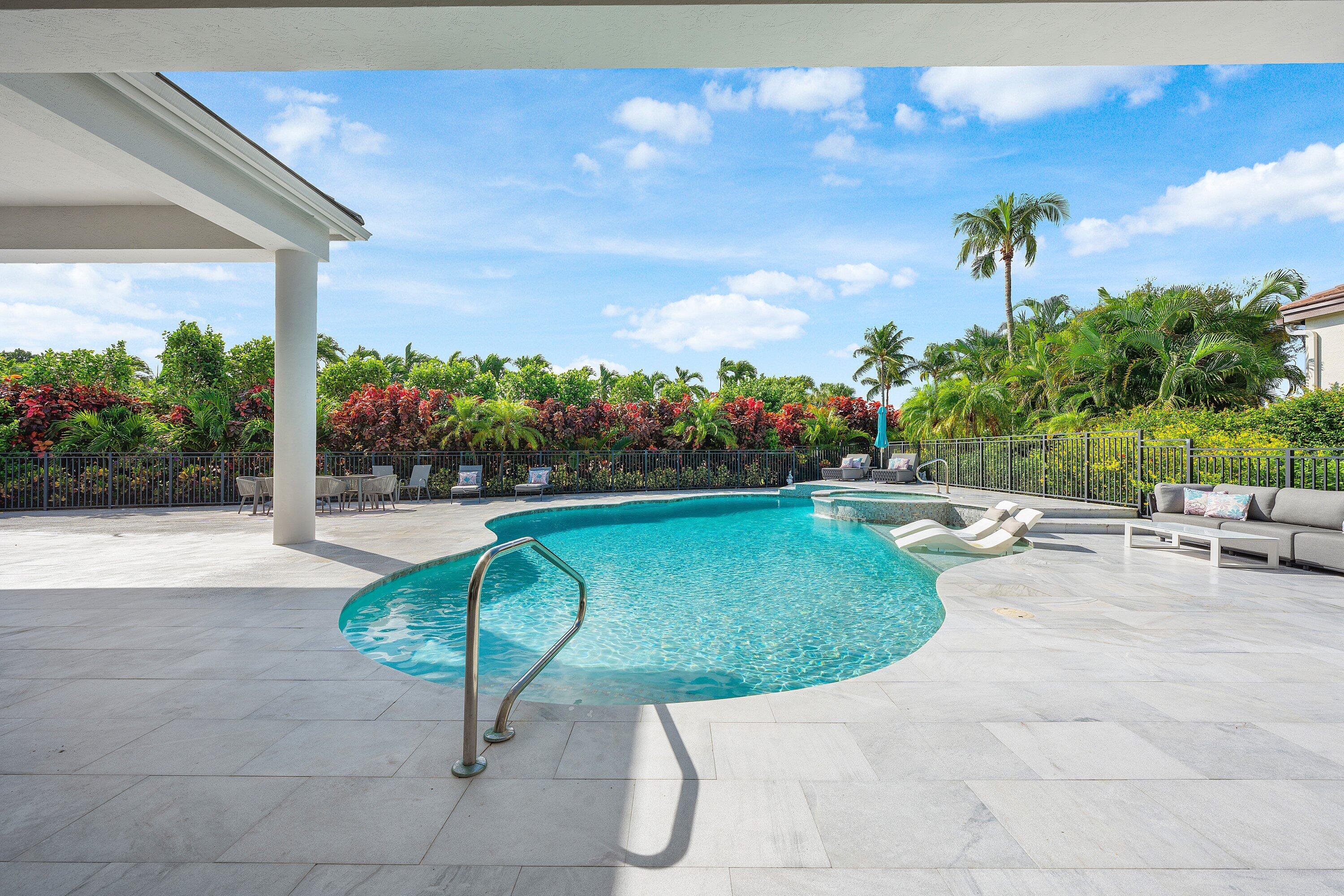 4760 Bocaire Boulevard