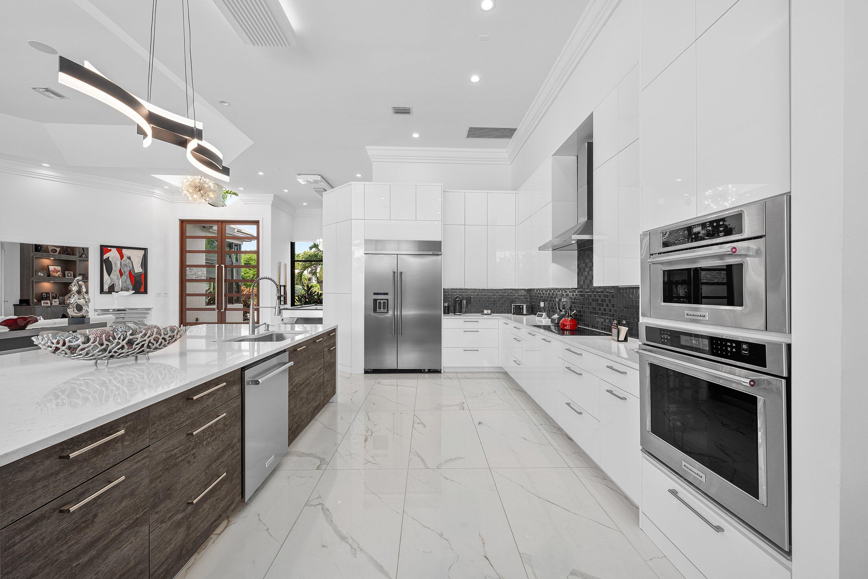 4760 Bocaire Boulevard