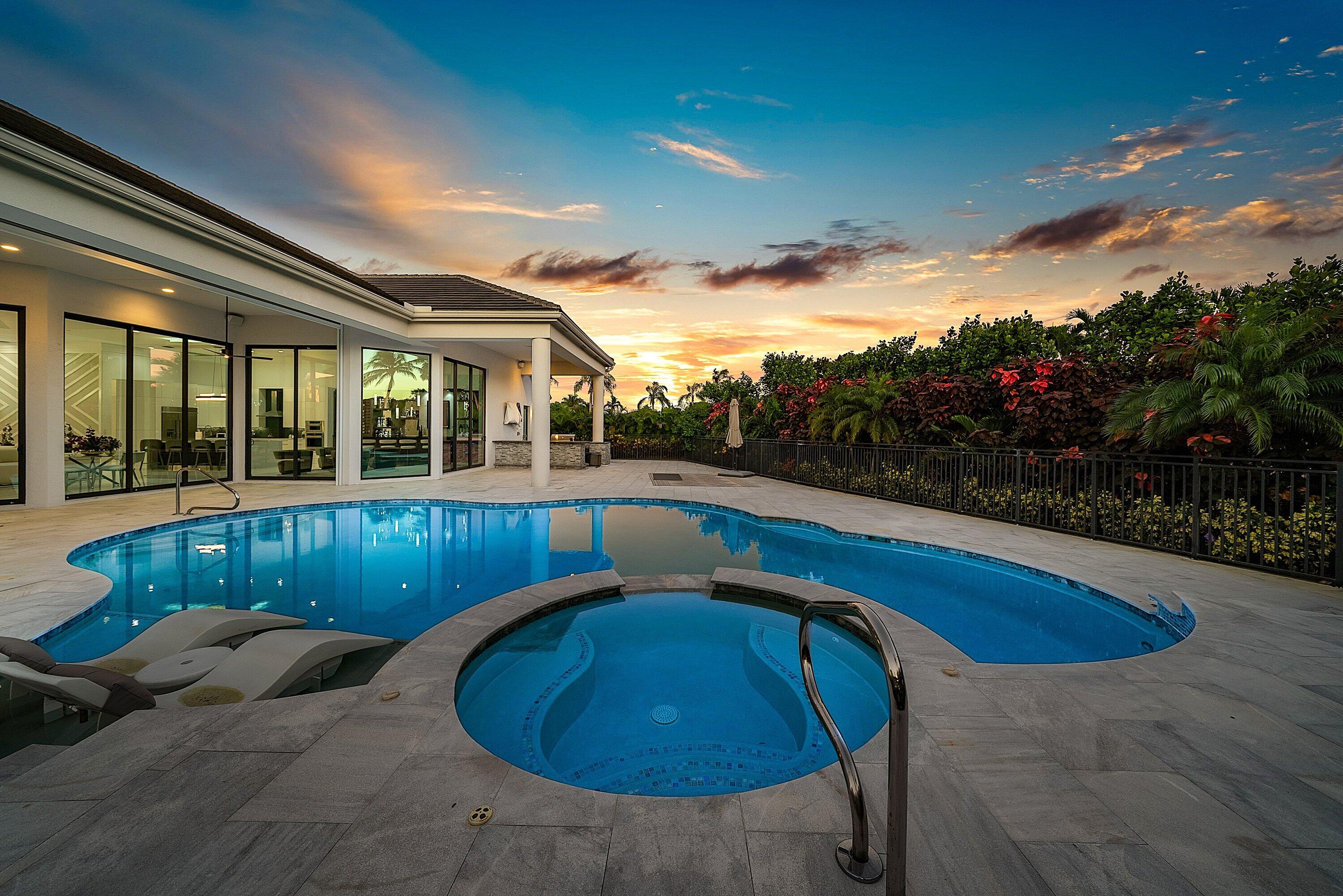 4760 Bocaire Boulevard