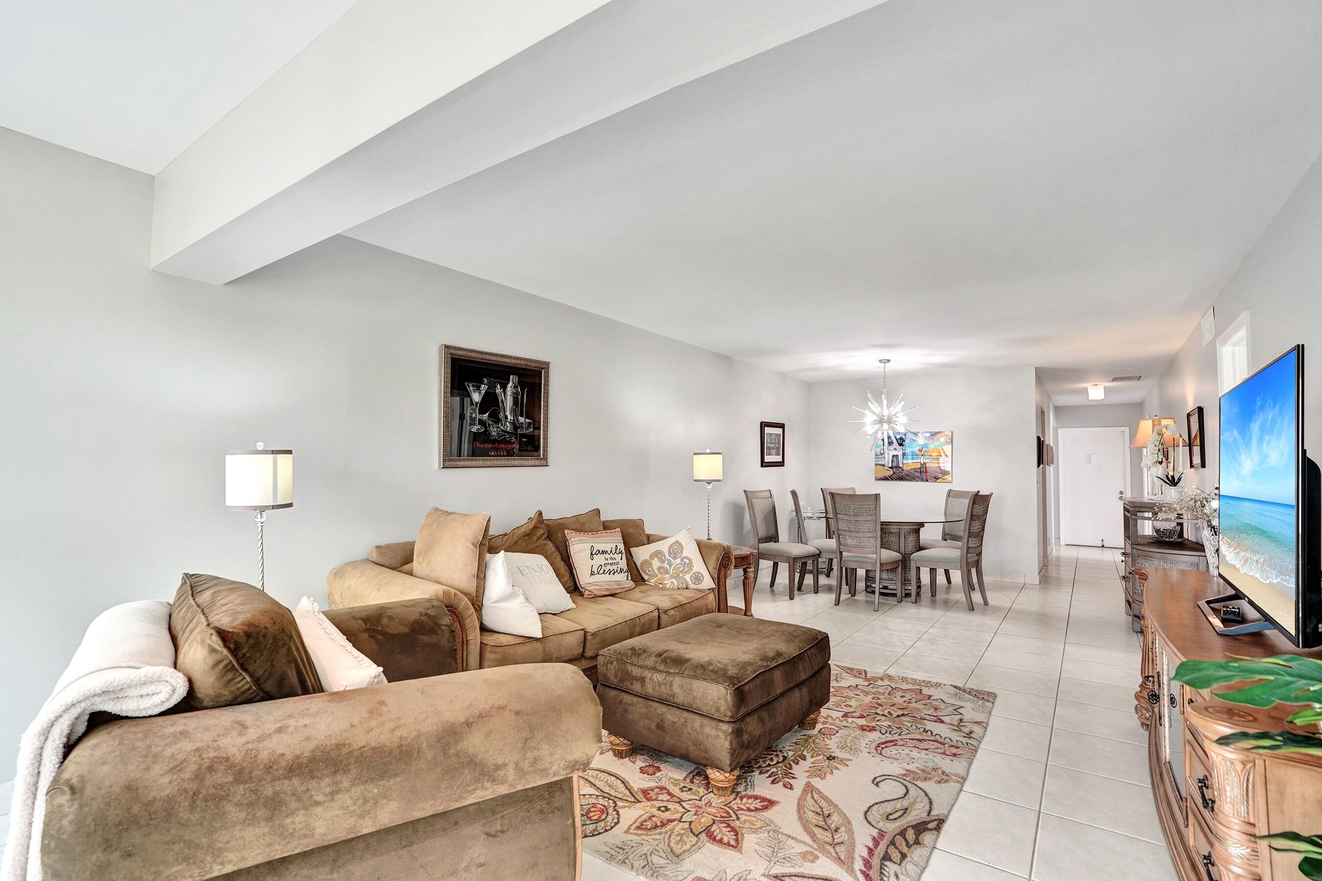 1435 SW 27th Avenue 101