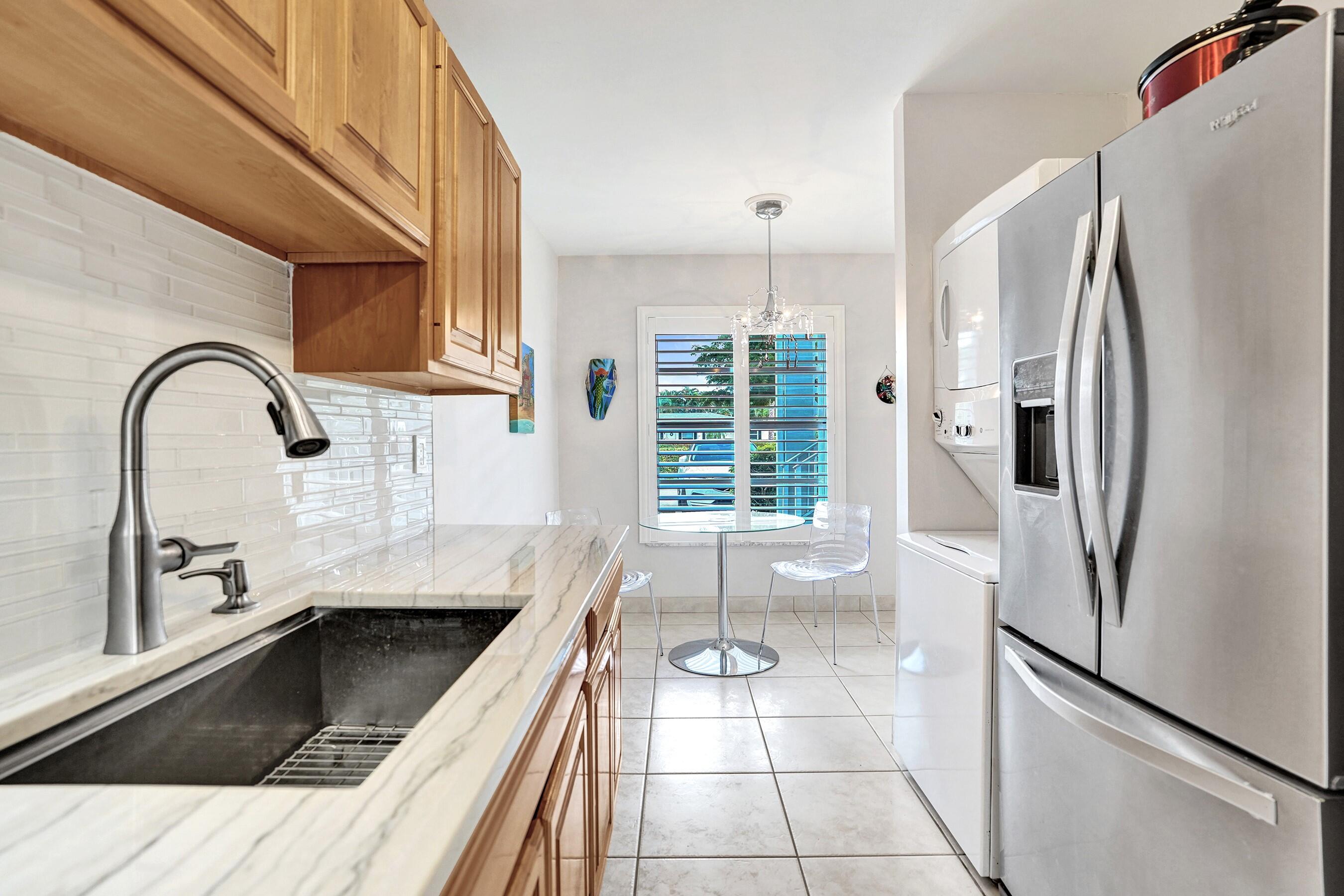 1435 SW 27th Avenue 101