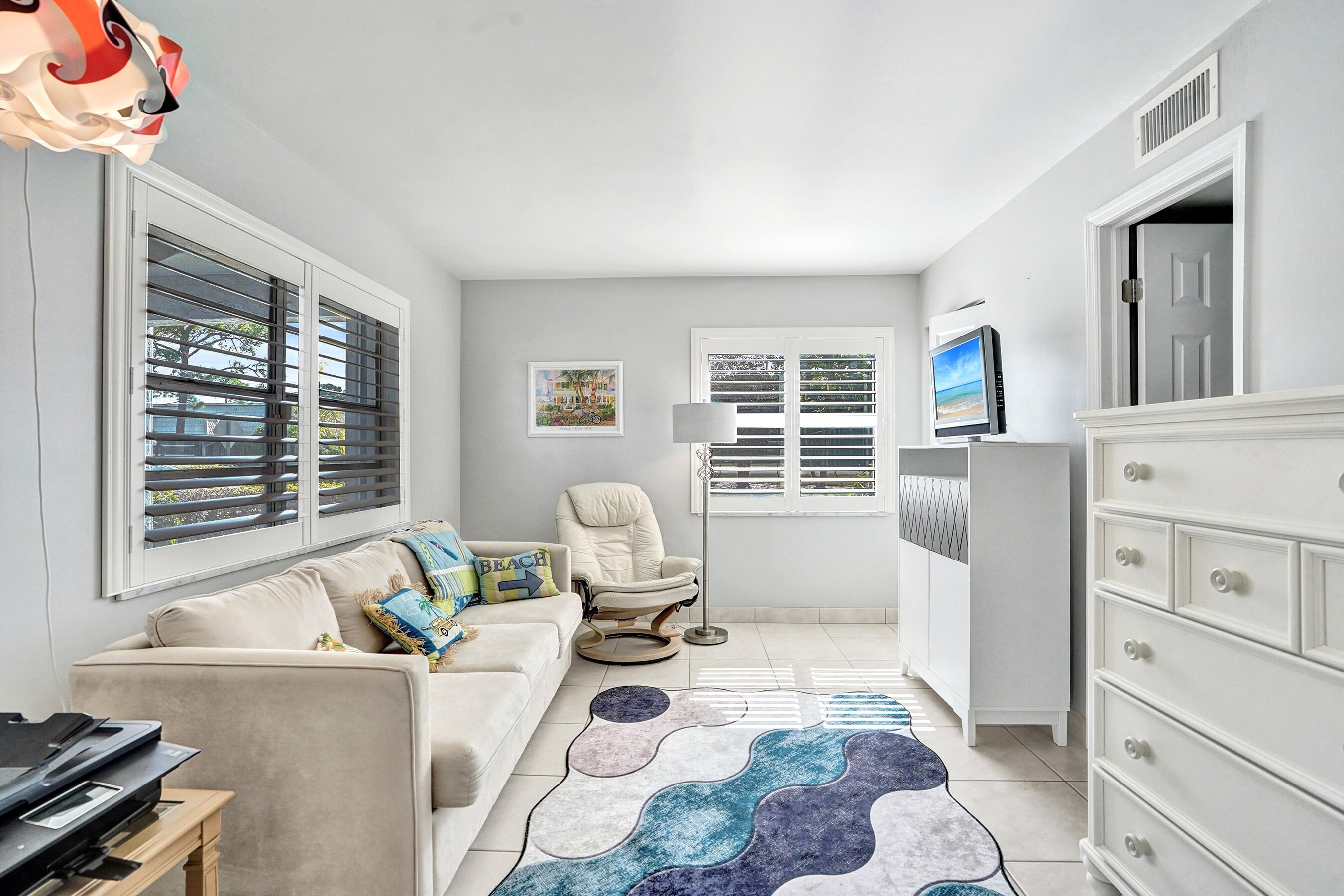 1435 SW 27th Avenue 101